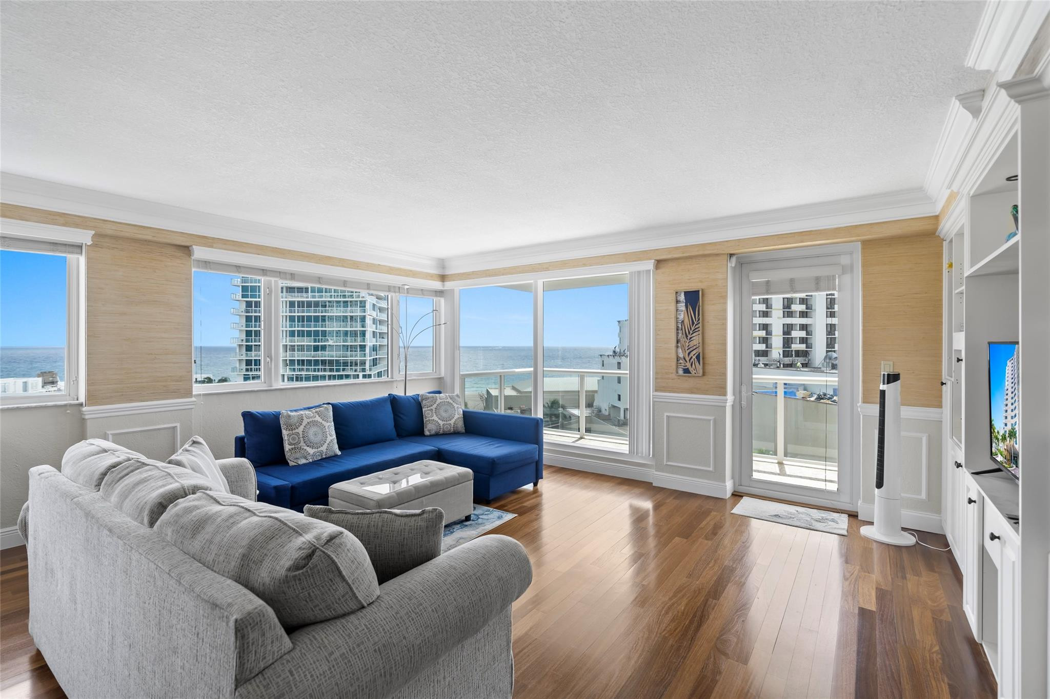 3000 Holiday Dr 1002