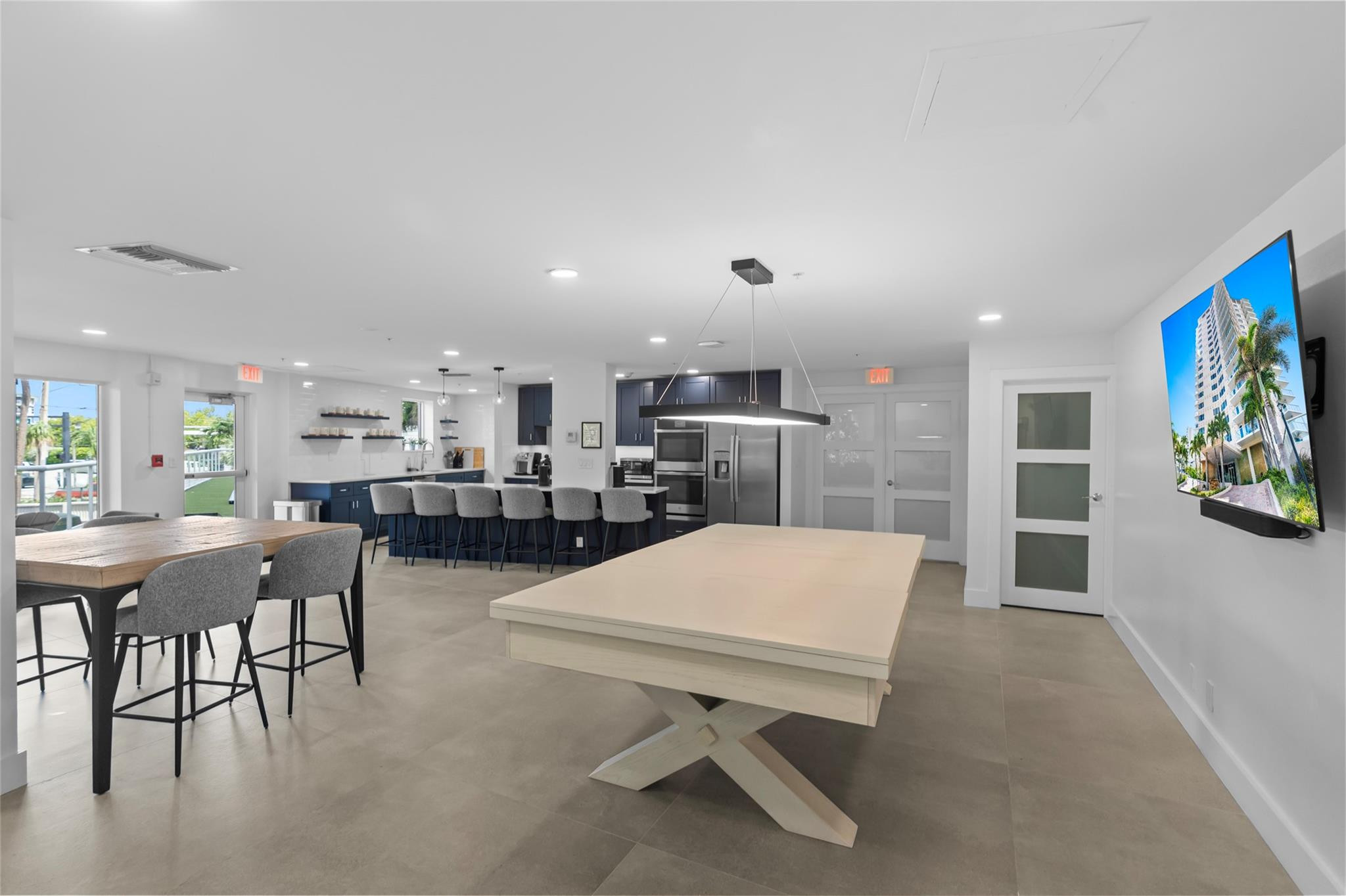 3000 Holiday Dr 1002