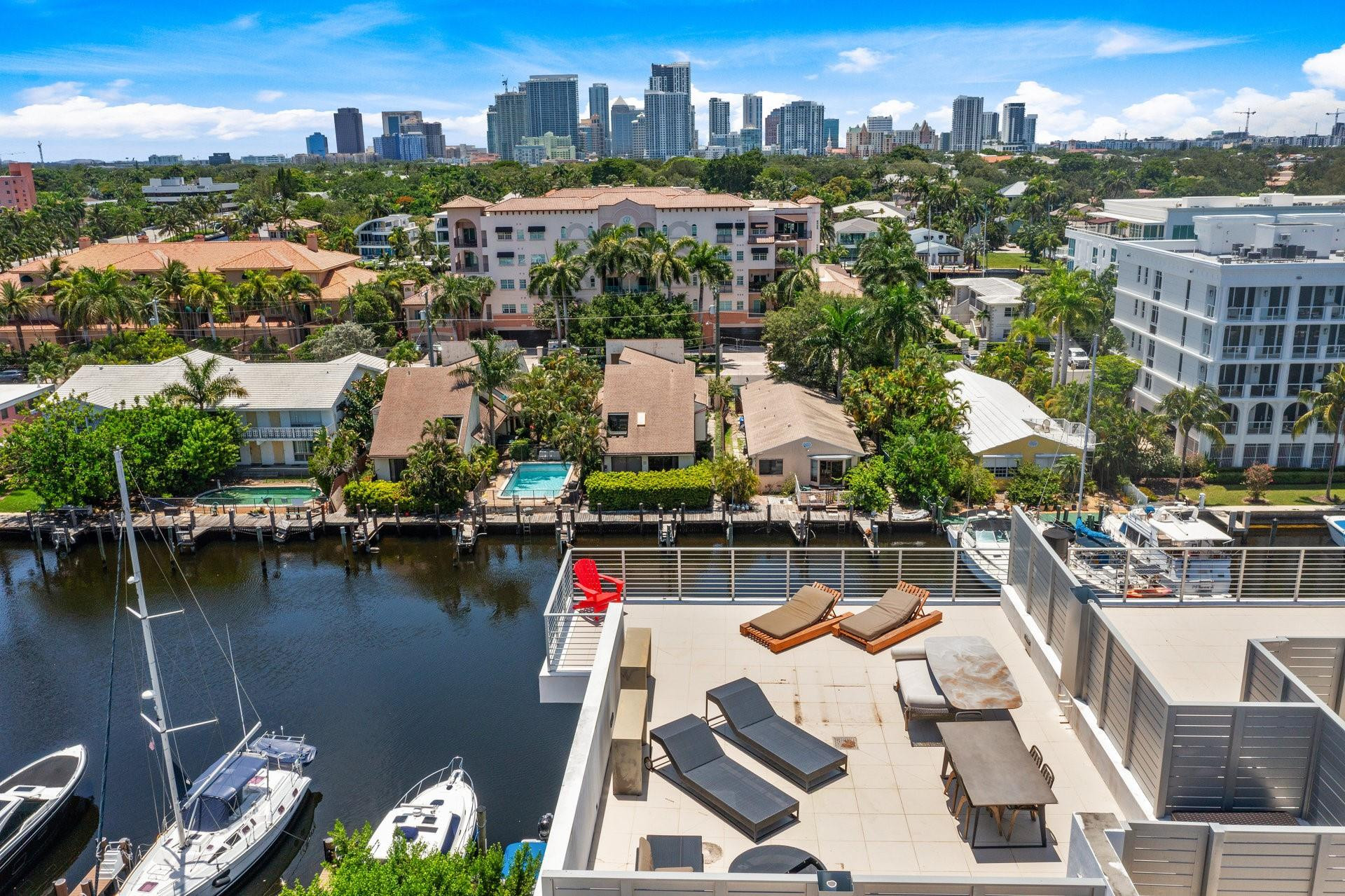 21 Isle Of Venice Dr PH1