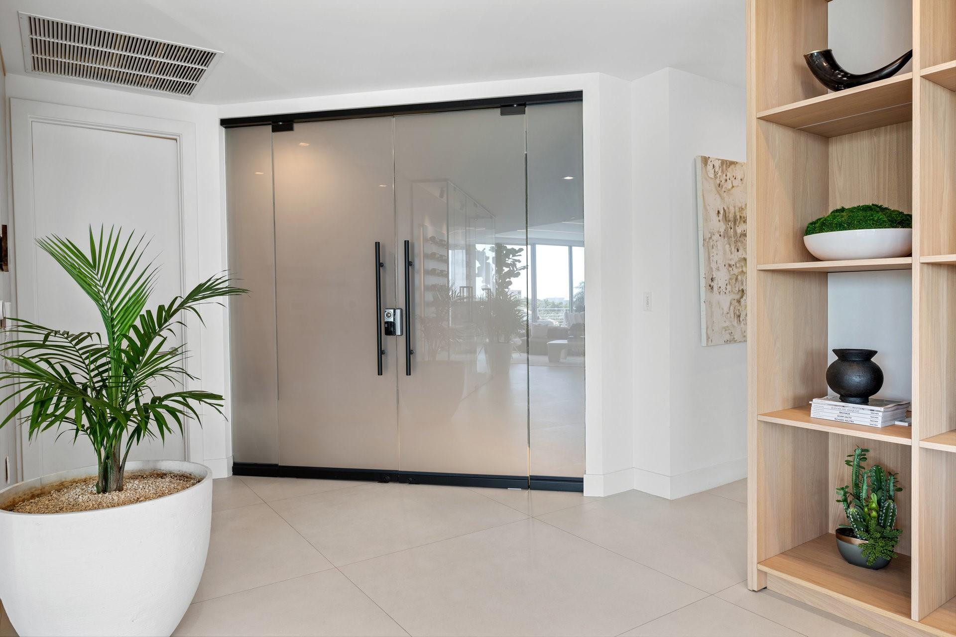 21 Isle Of Venice Dr PH1