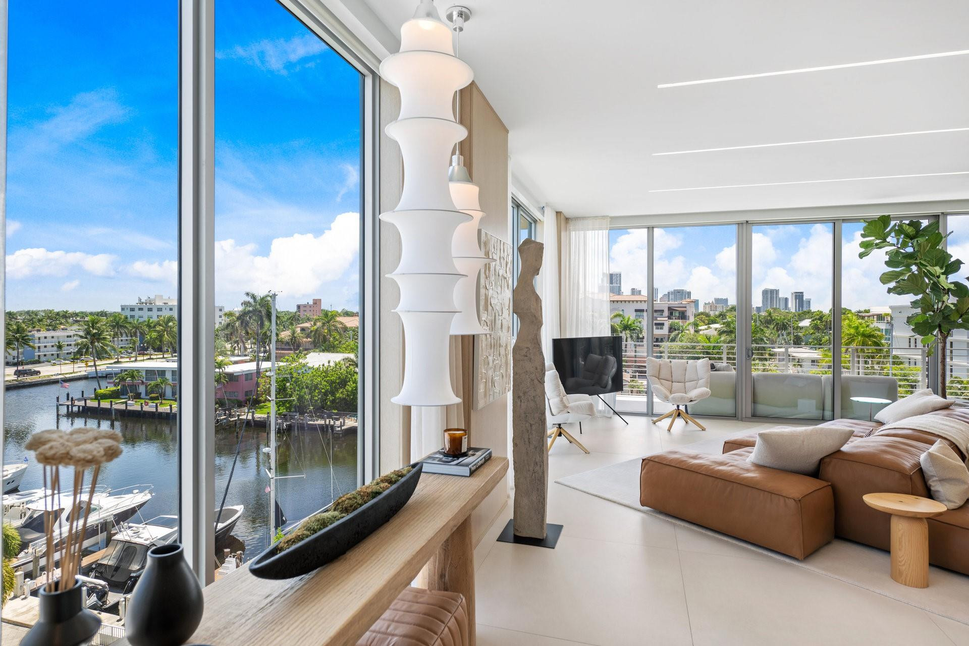 21 Isle Of Venice Dr PH1