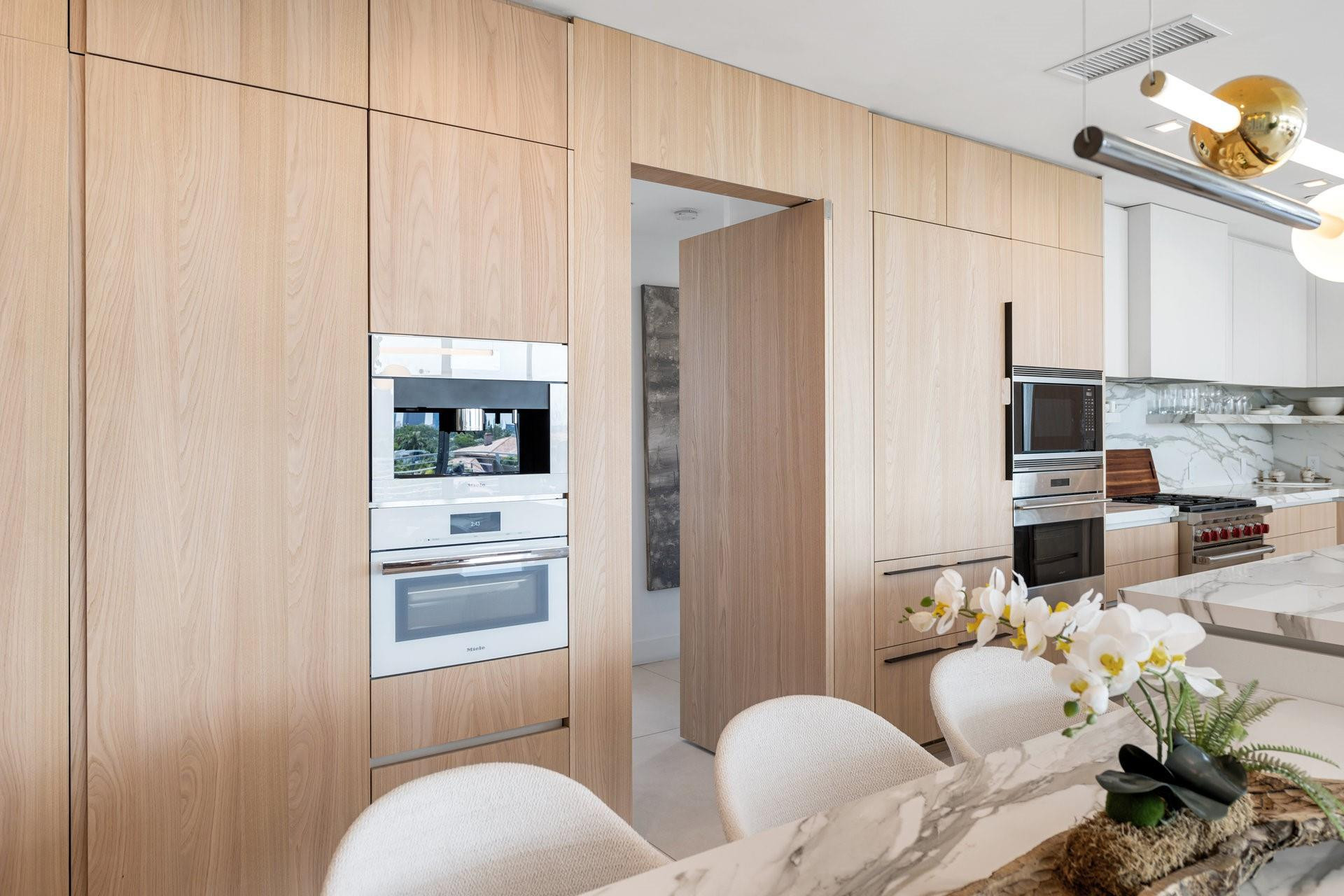 21 Isle Of Venice Dr PH1