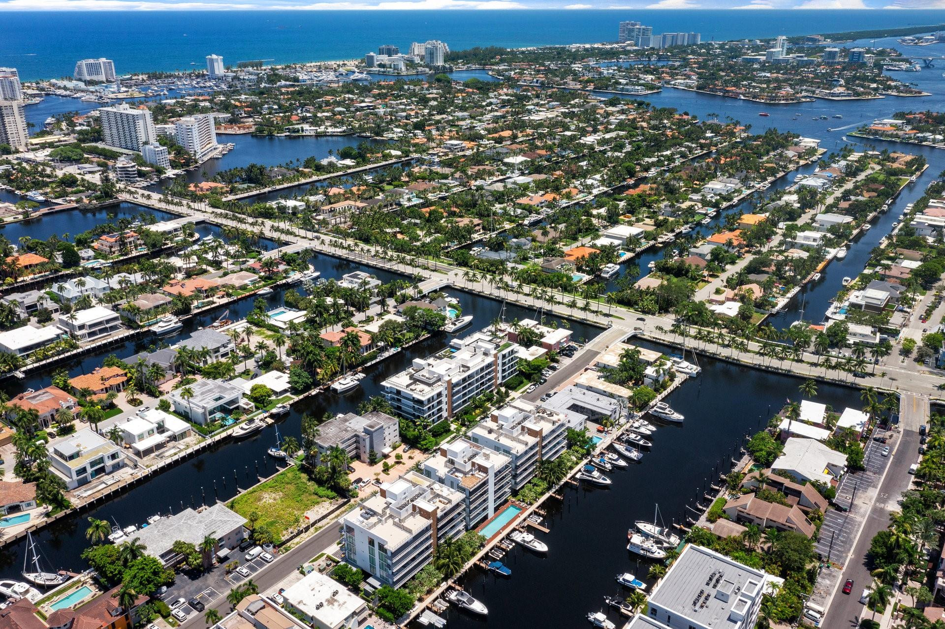 21 Isle Of Venice Dr PH1