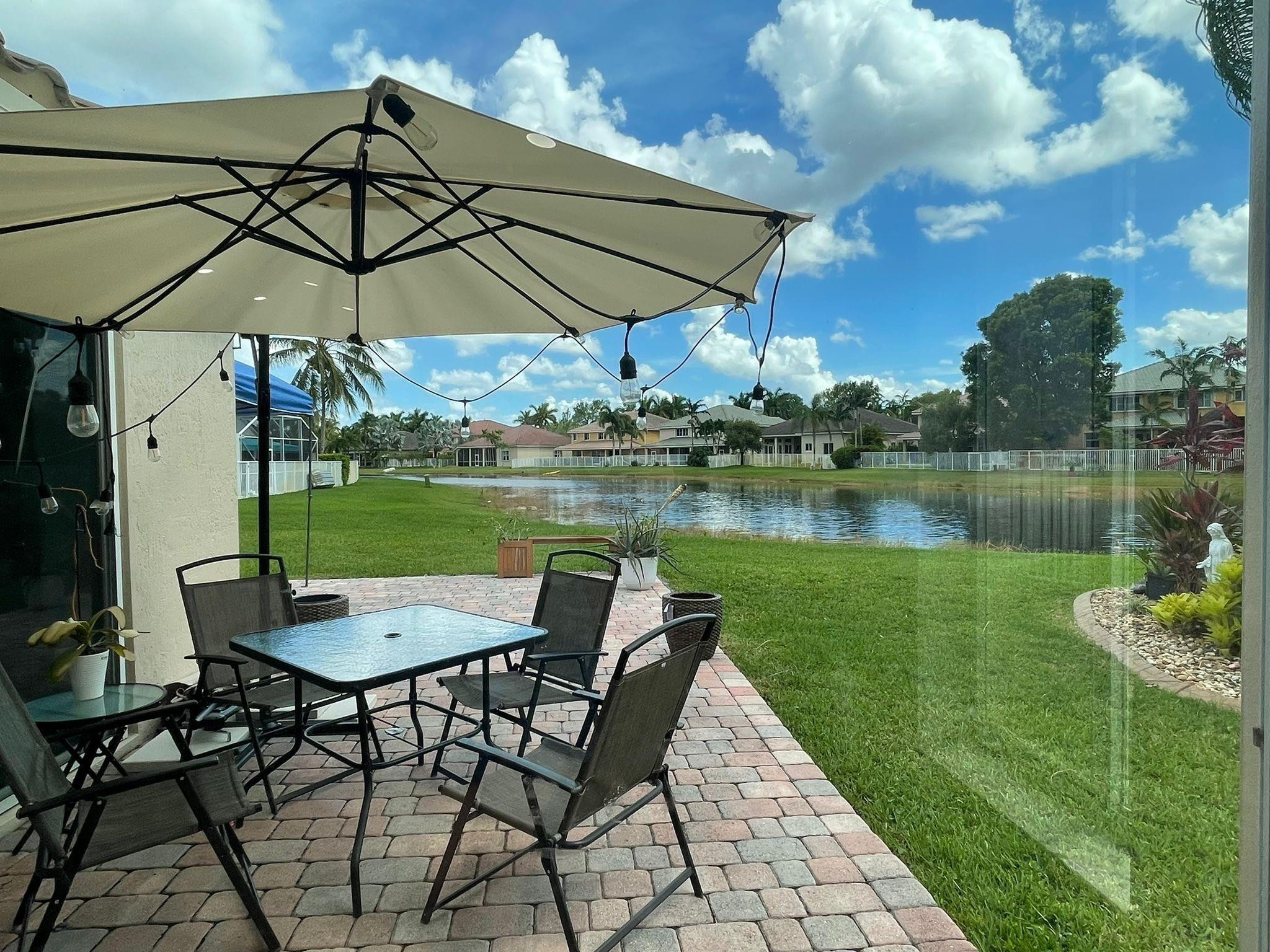 1416 Canary Island Drive, Weston
