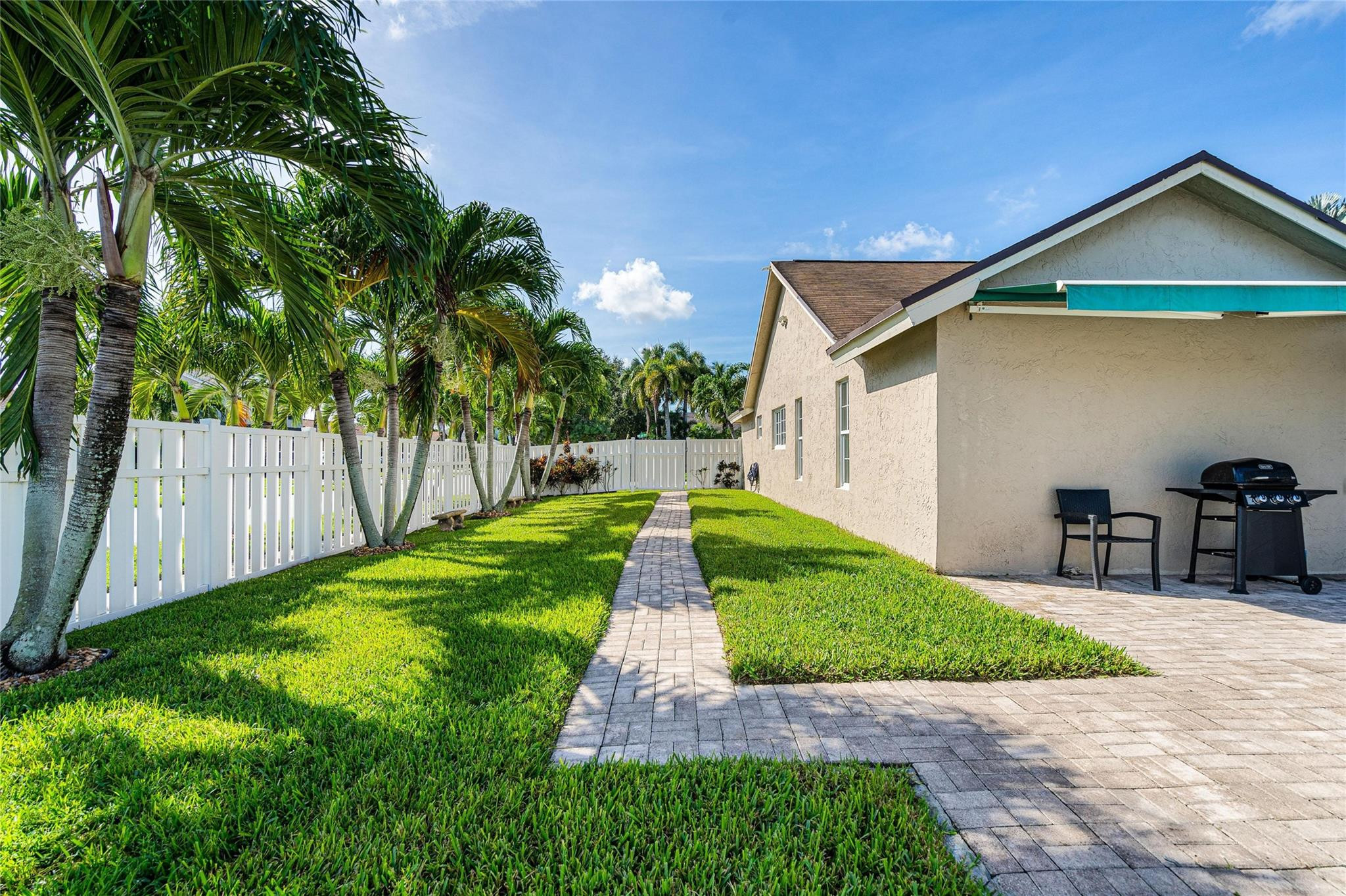 11651 NW 39th Place, Sunrise