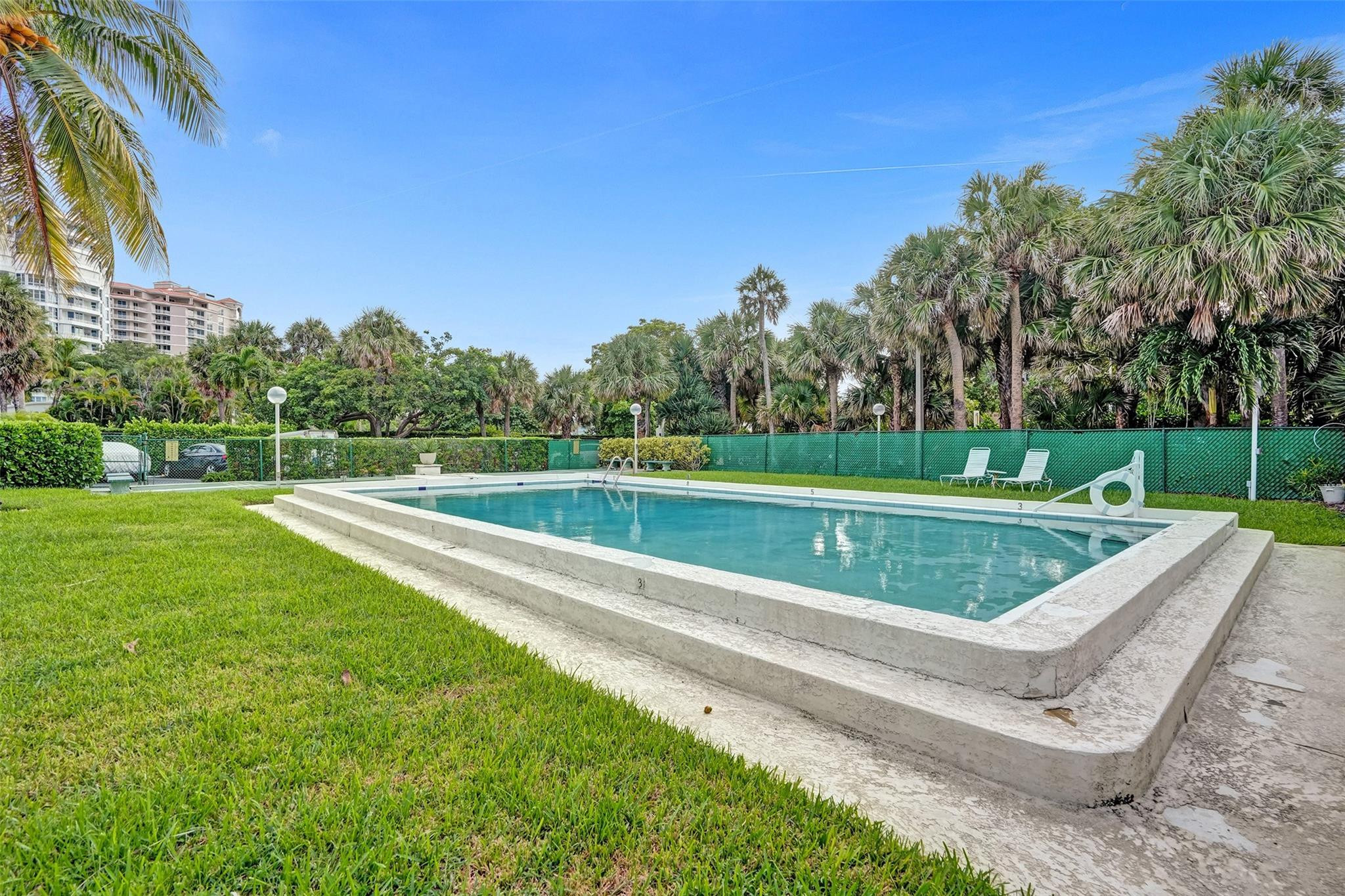 1410 S Ocean Blvd 1F