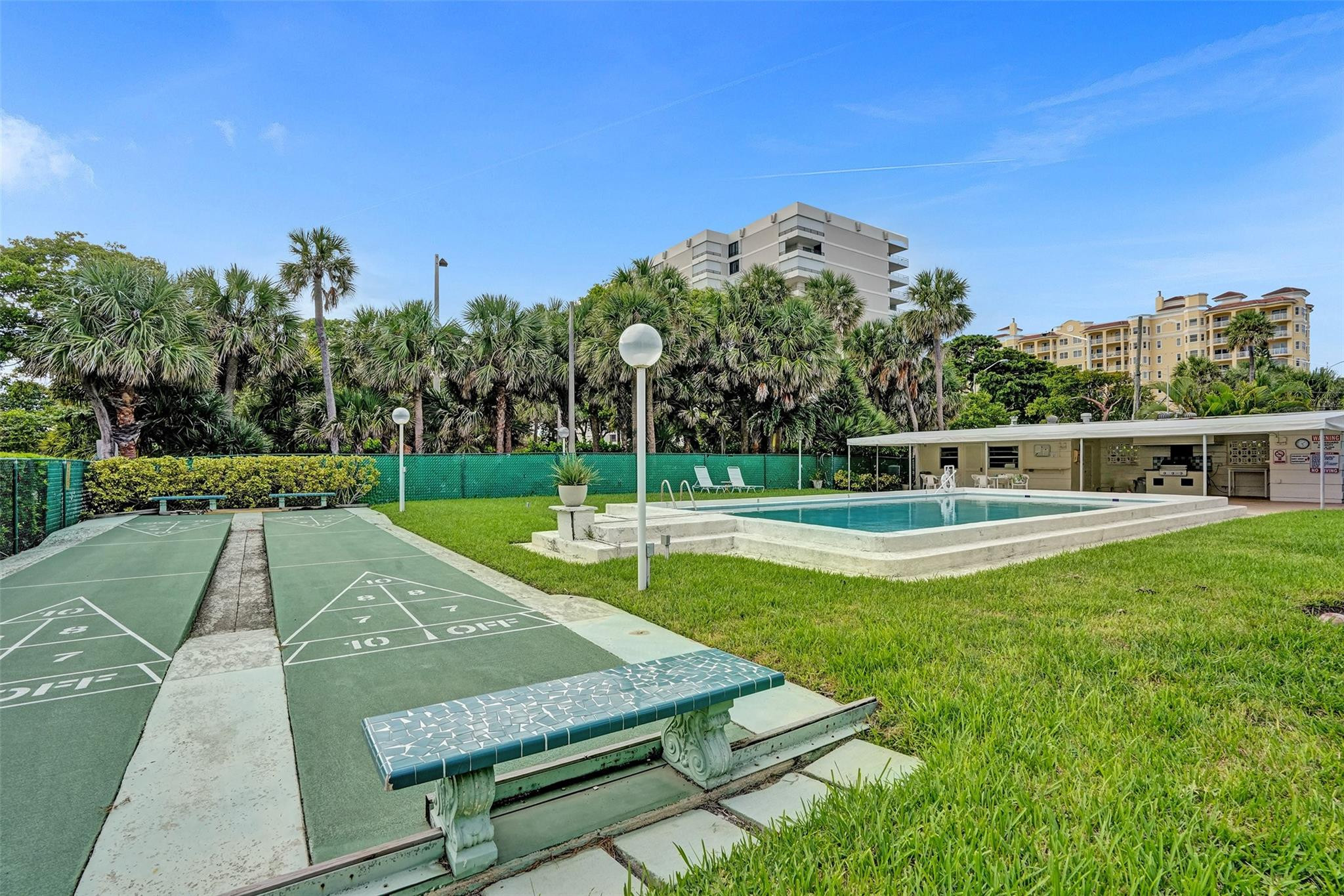 1410 S Ocean Blvd 1F