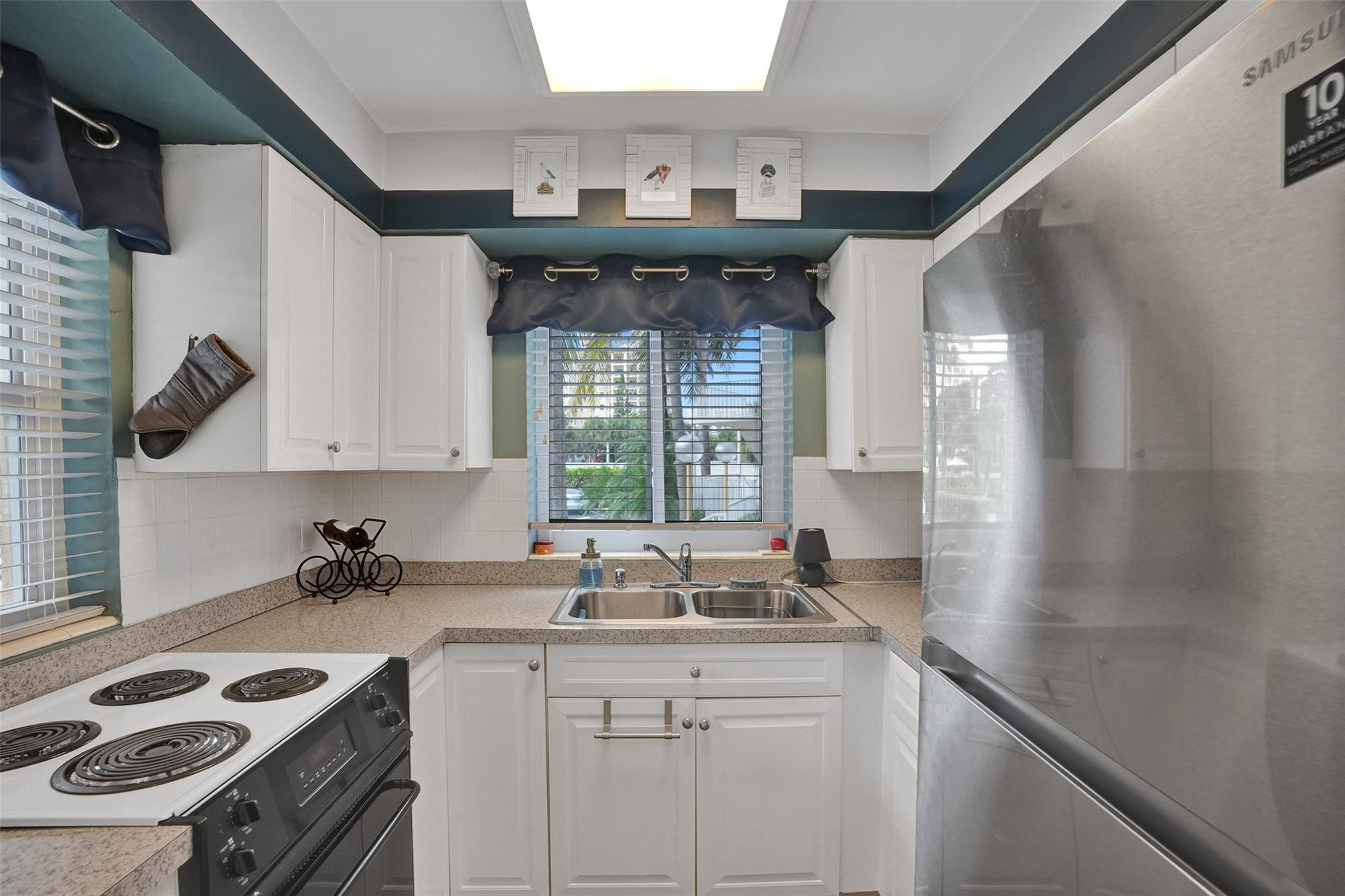 1410 S Ocean Blvd 1F