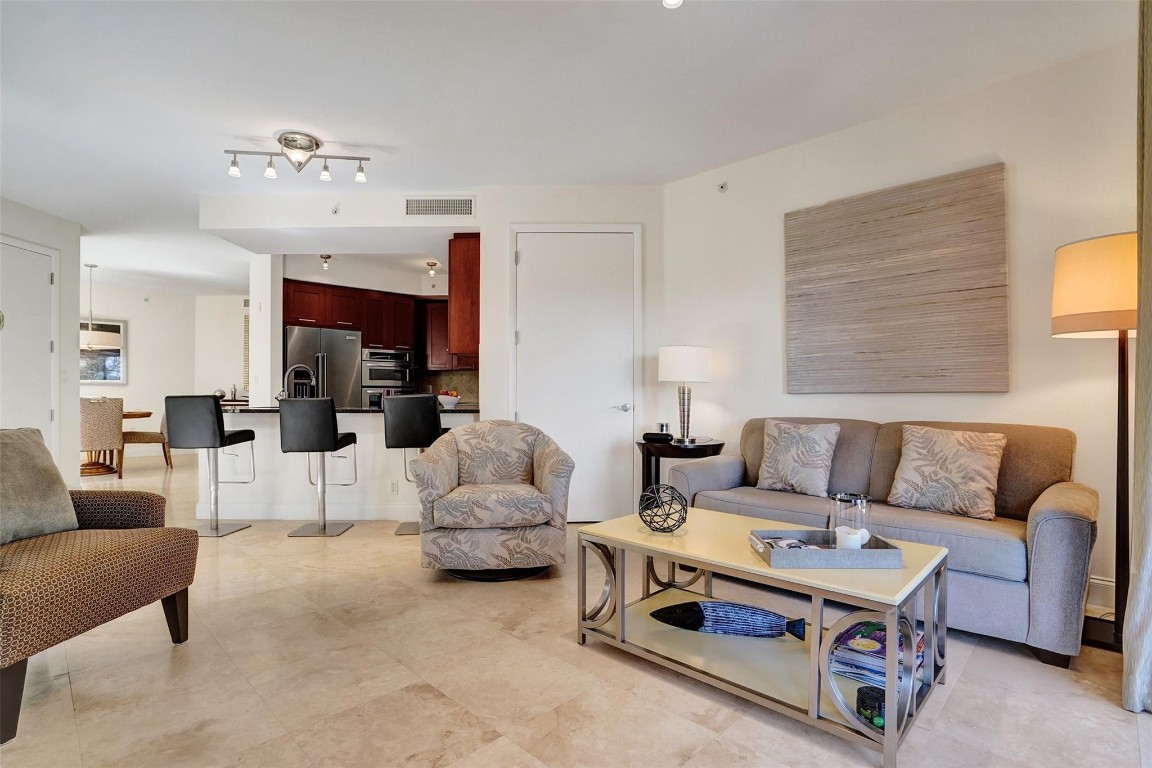 2501 N Ocean Blvd 550