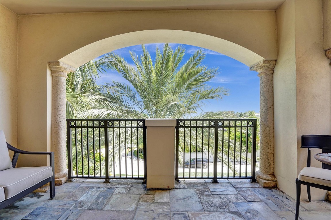 2501 N Ocean Blvd 550