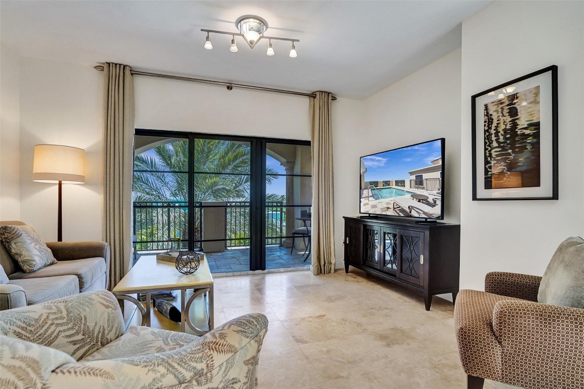 2501 N Ocean Blvd 550