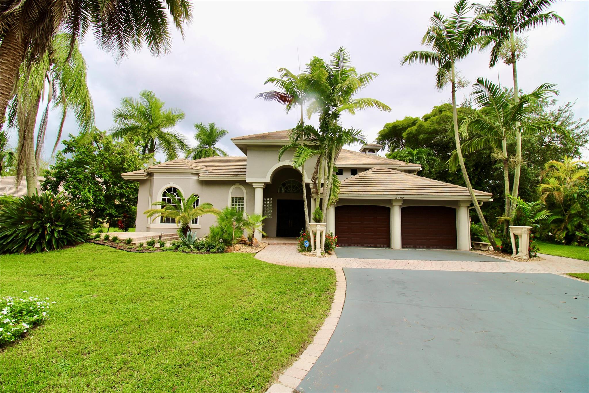 6502 NW 66th Way