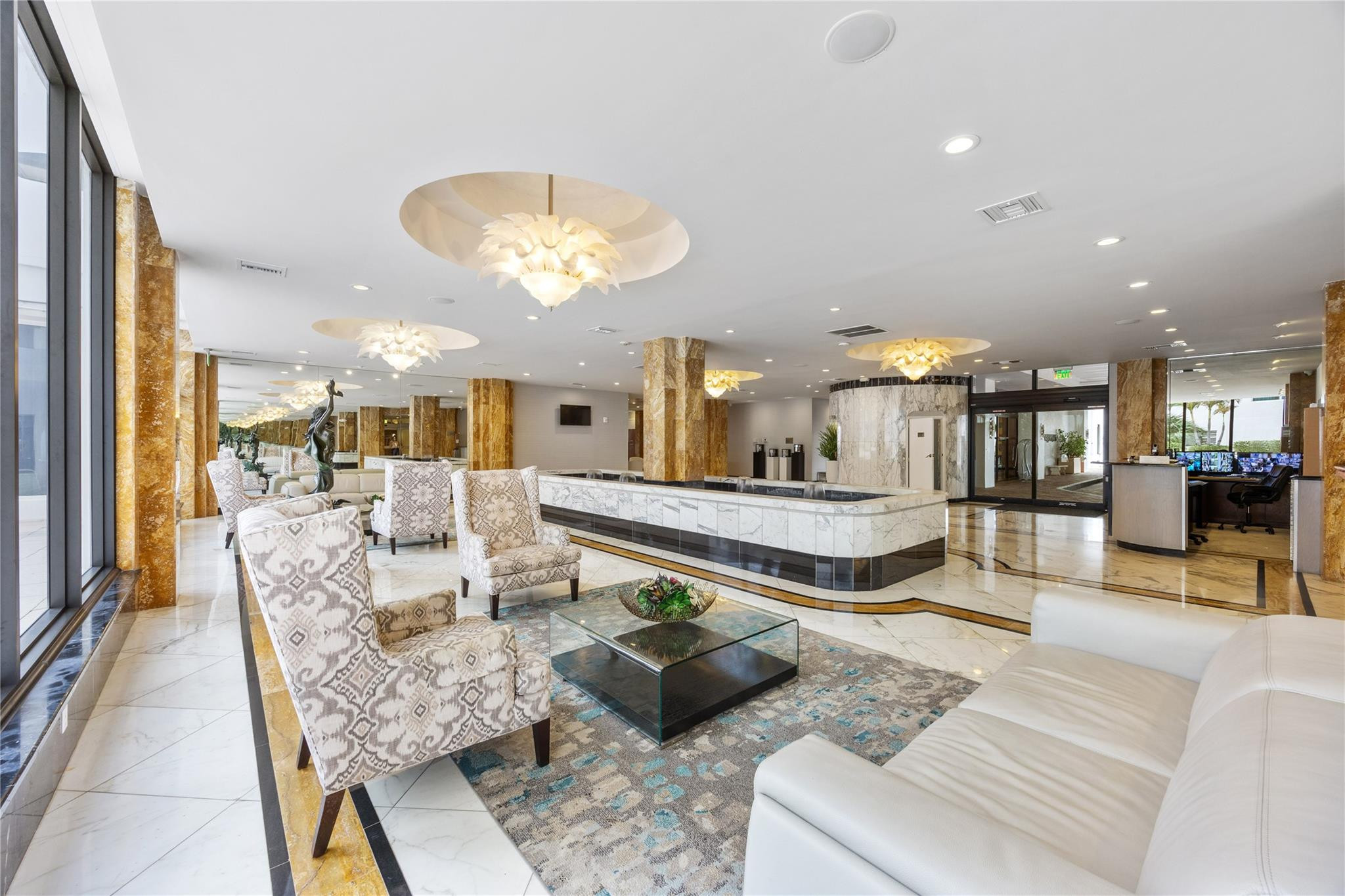 2751 S Ocean Dr 703N