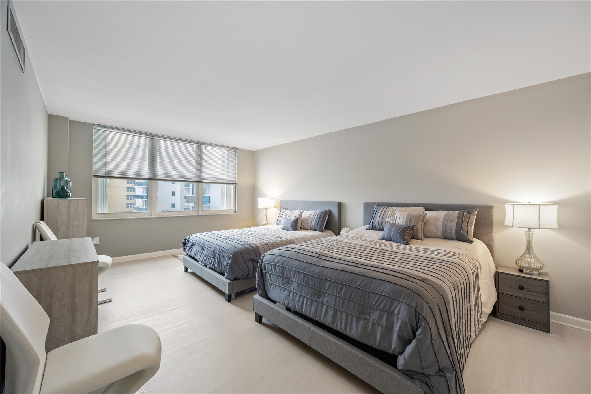 2751 S Ocean Dr 703N