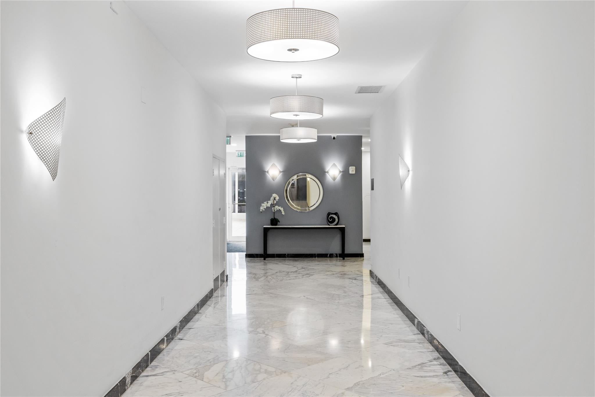 2751 S Ocean Dr 703N