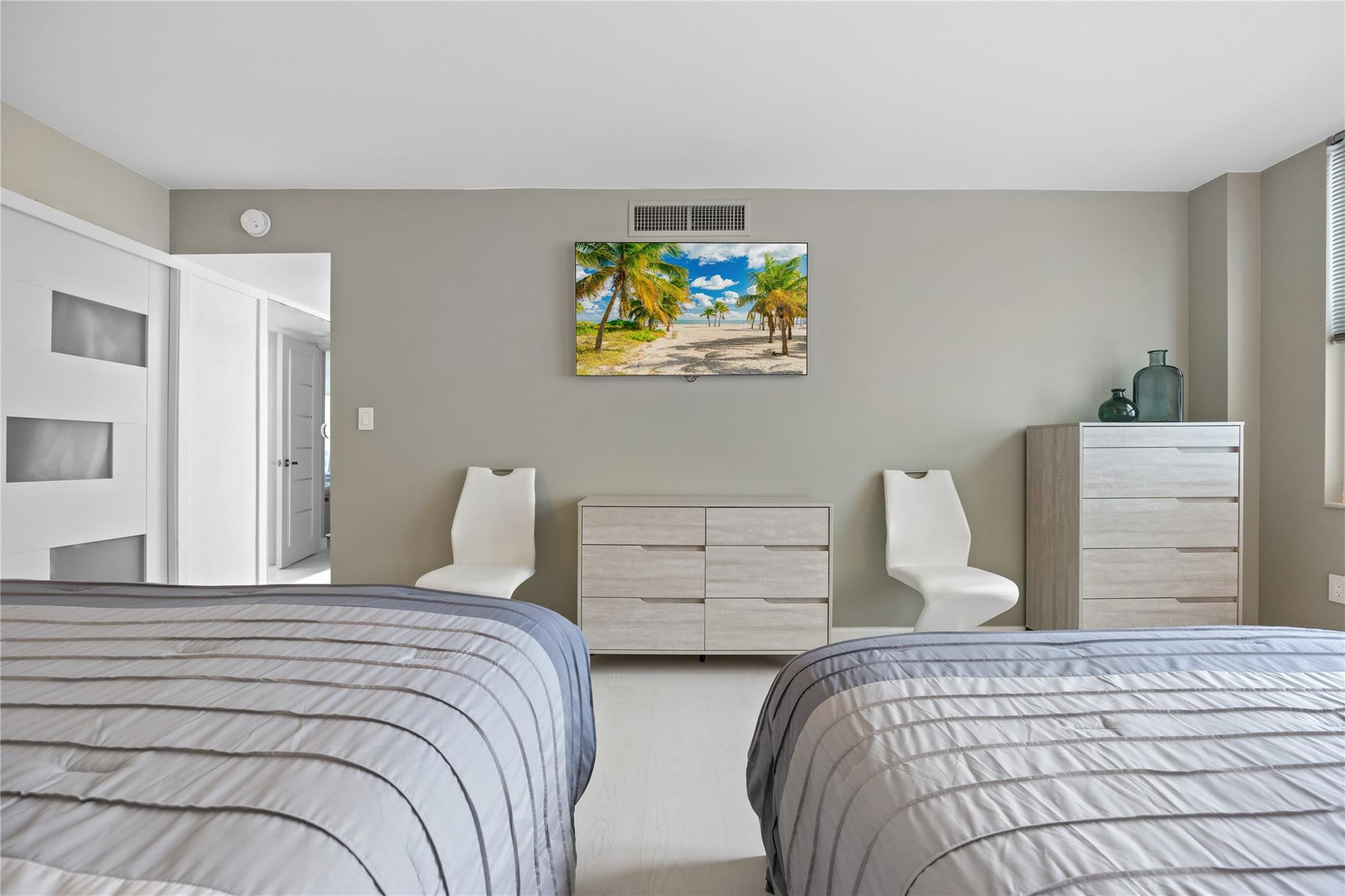 2751 S Ocean Dr 703N