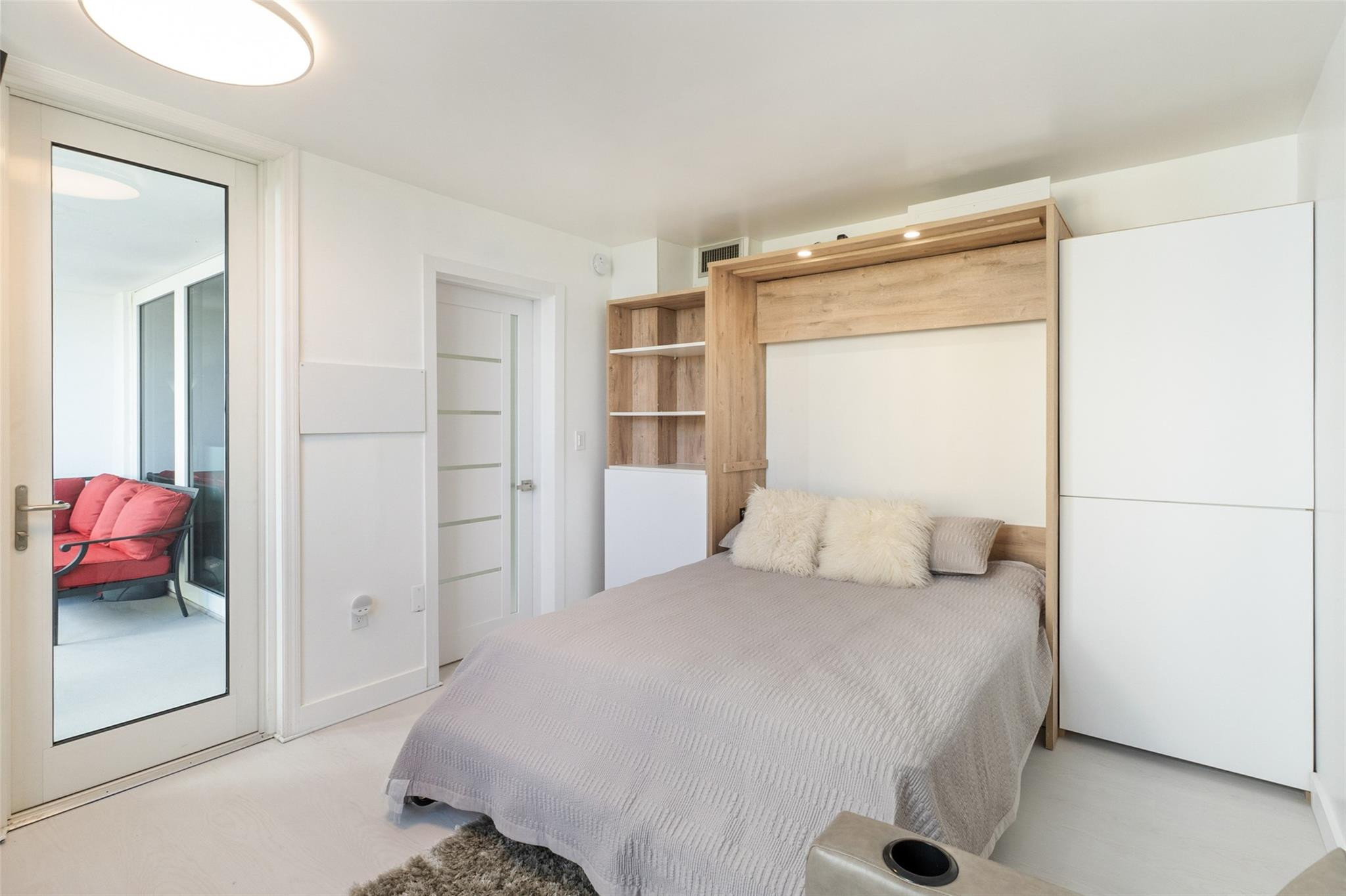 2751 S Ocean Dr 703N