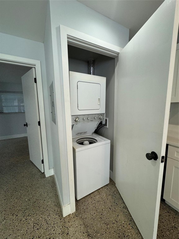 820 N Victoria Park Rd 2