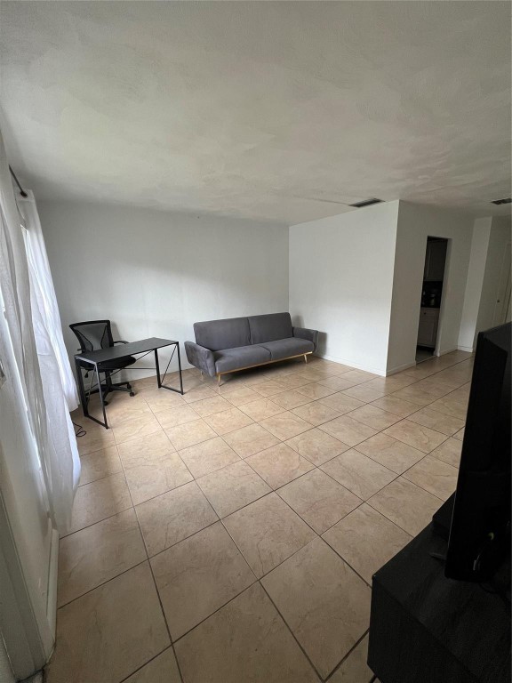 660 NE 46th Court 2, Oakland Park Unit: 2