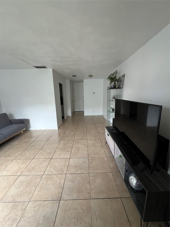 660 NE 46th Court 2, Oakland Park Unit: 2