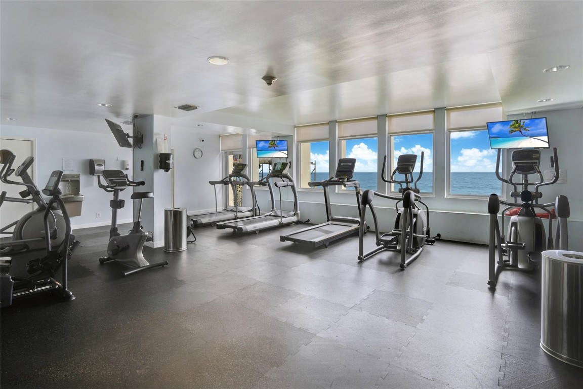 4300 N Ocean Blvd 11M