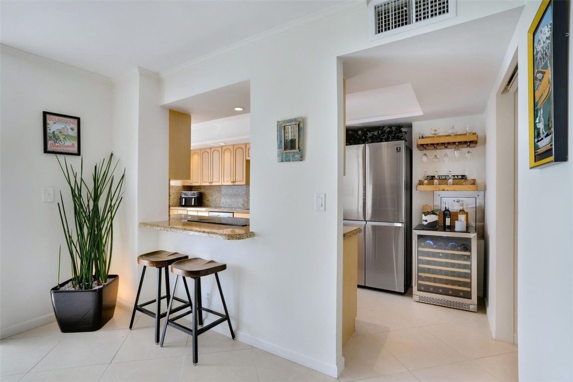 4300 N Ocean Blvd 11M