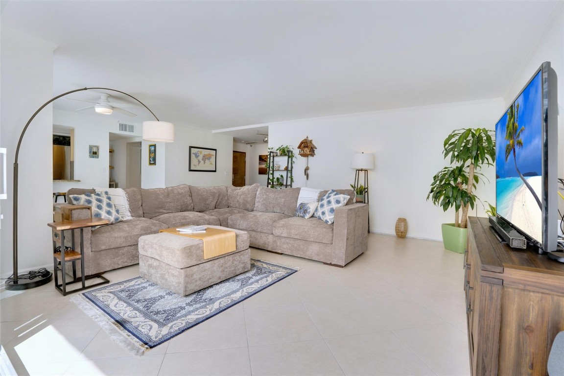 4300 N Ocean Blvd 11M