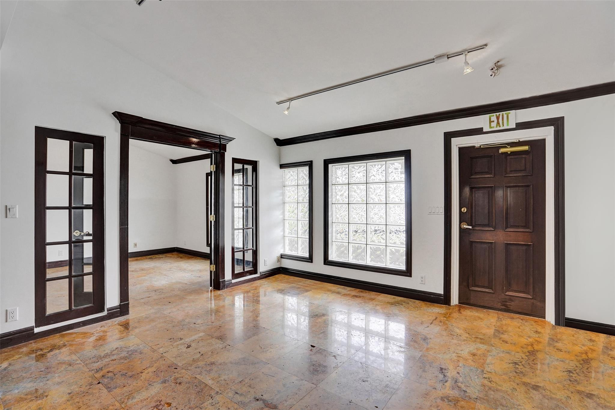 51 E Commercial Blvd