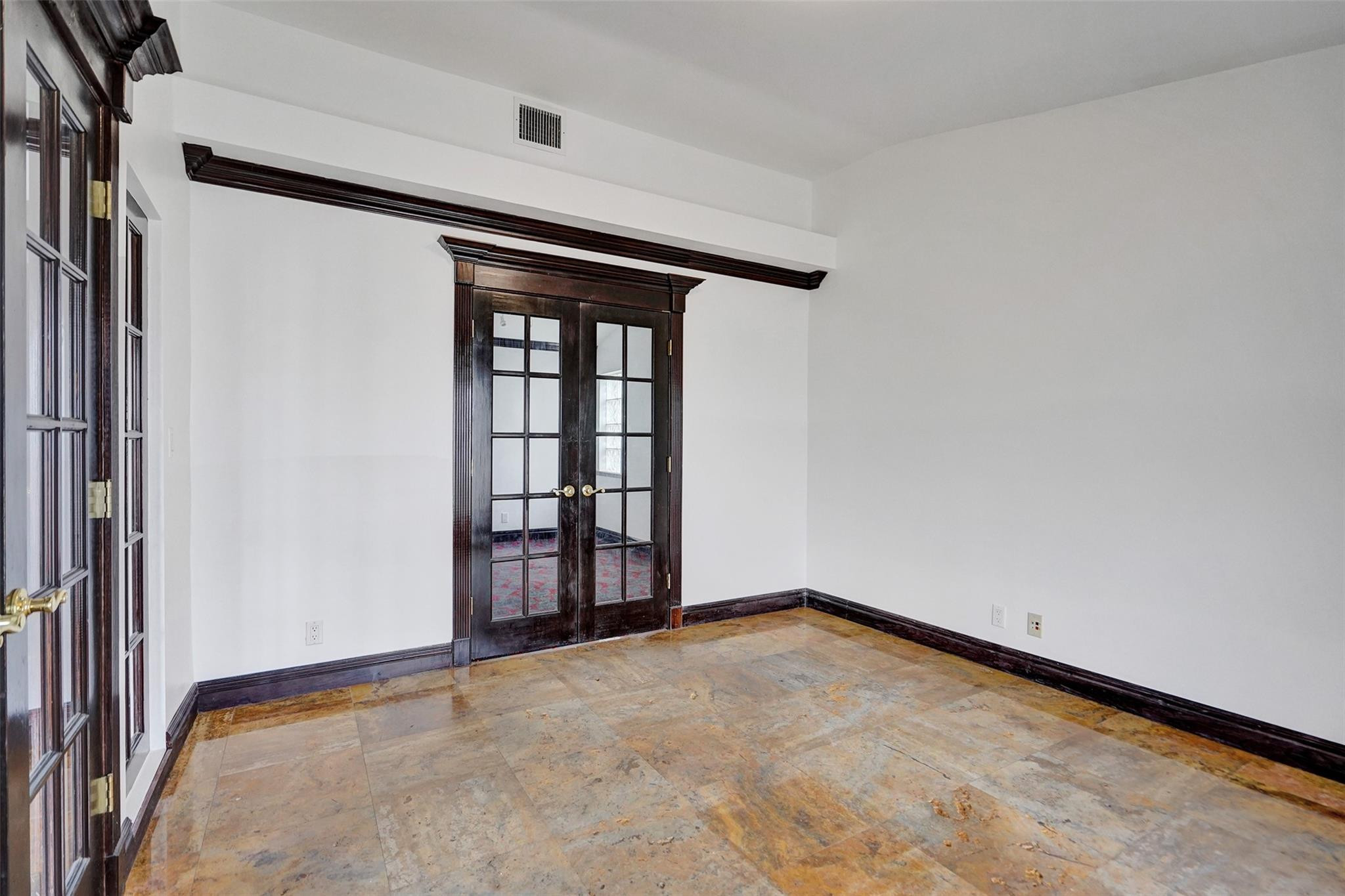 51 E Commercial Blvd