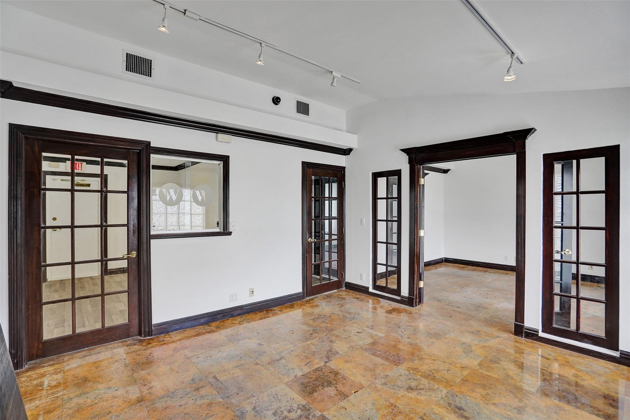 51 E Commercial Blvd