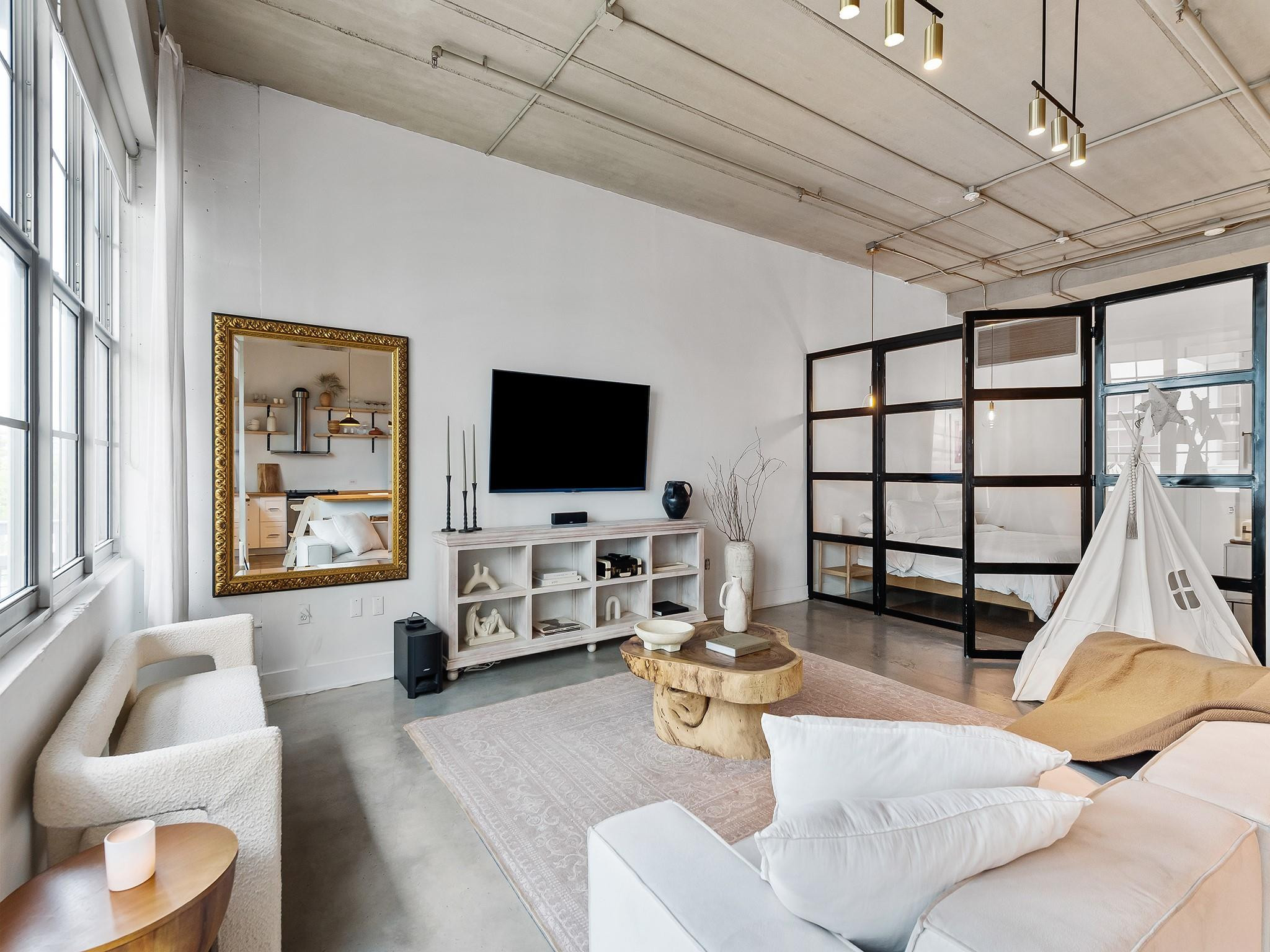 425 N Andrews Ave 304