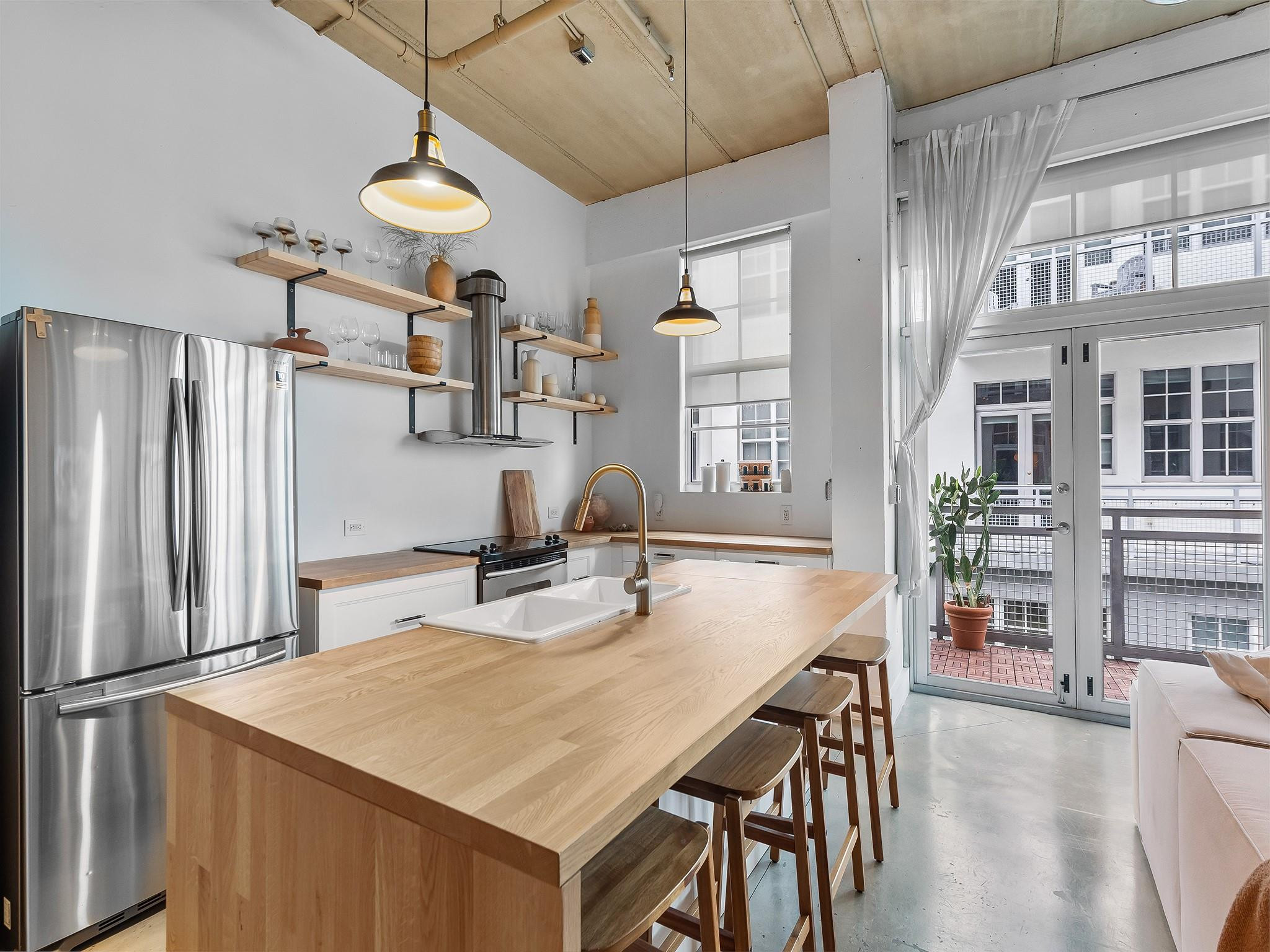 425 N Andrews Ave 304