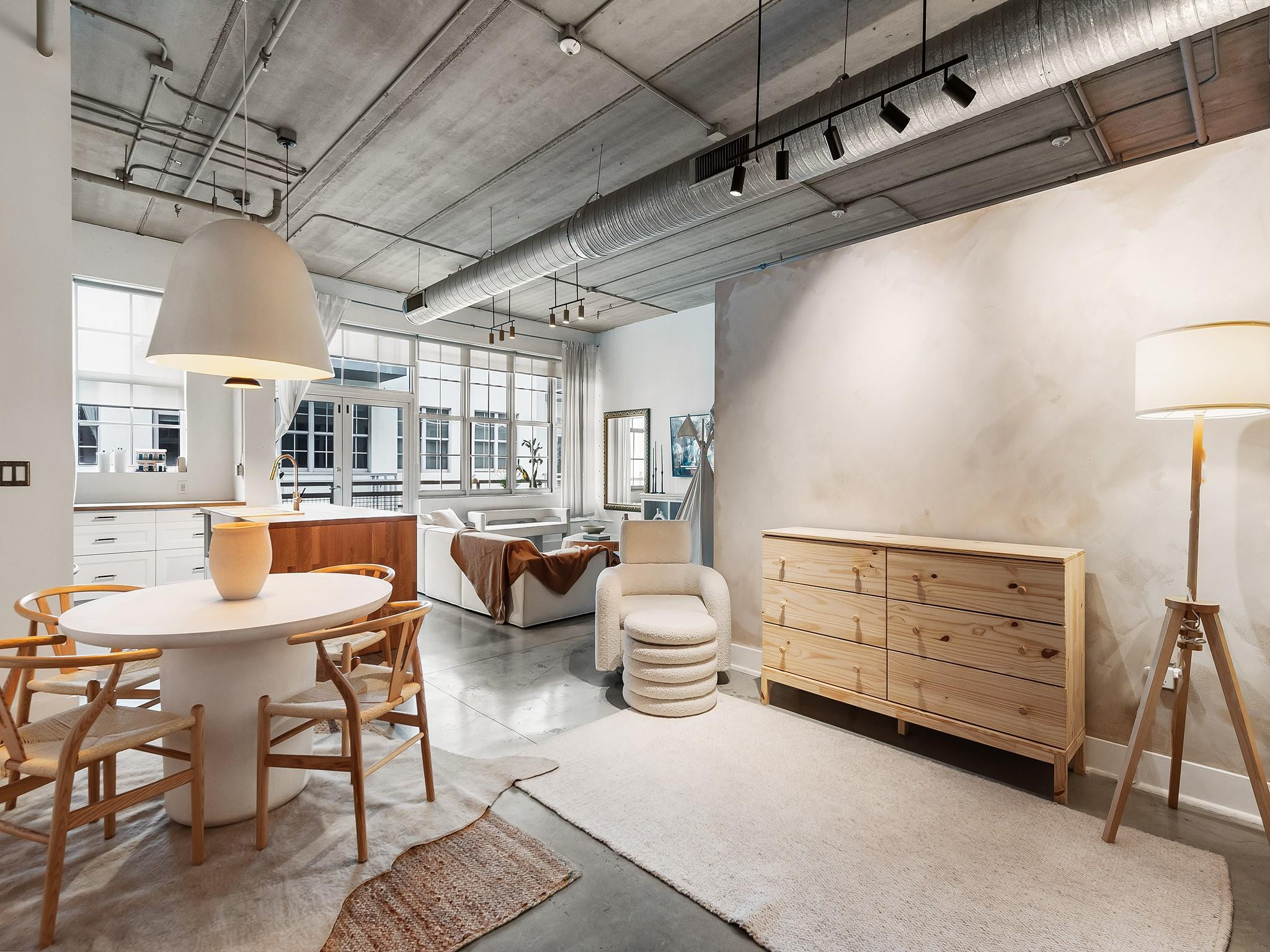 425 N Andrews Ave 304