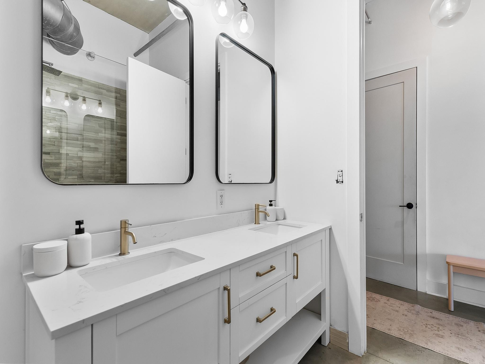 425 N Andrews Ave 304