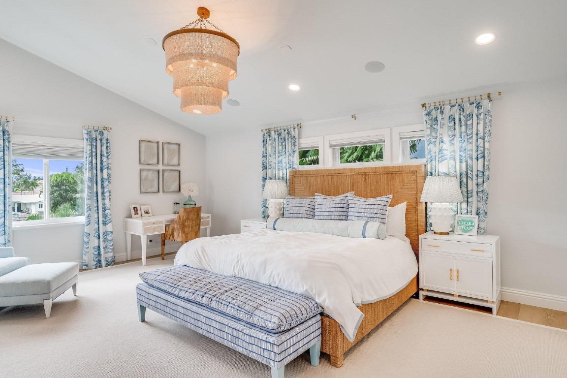 2525 Middle River Dr