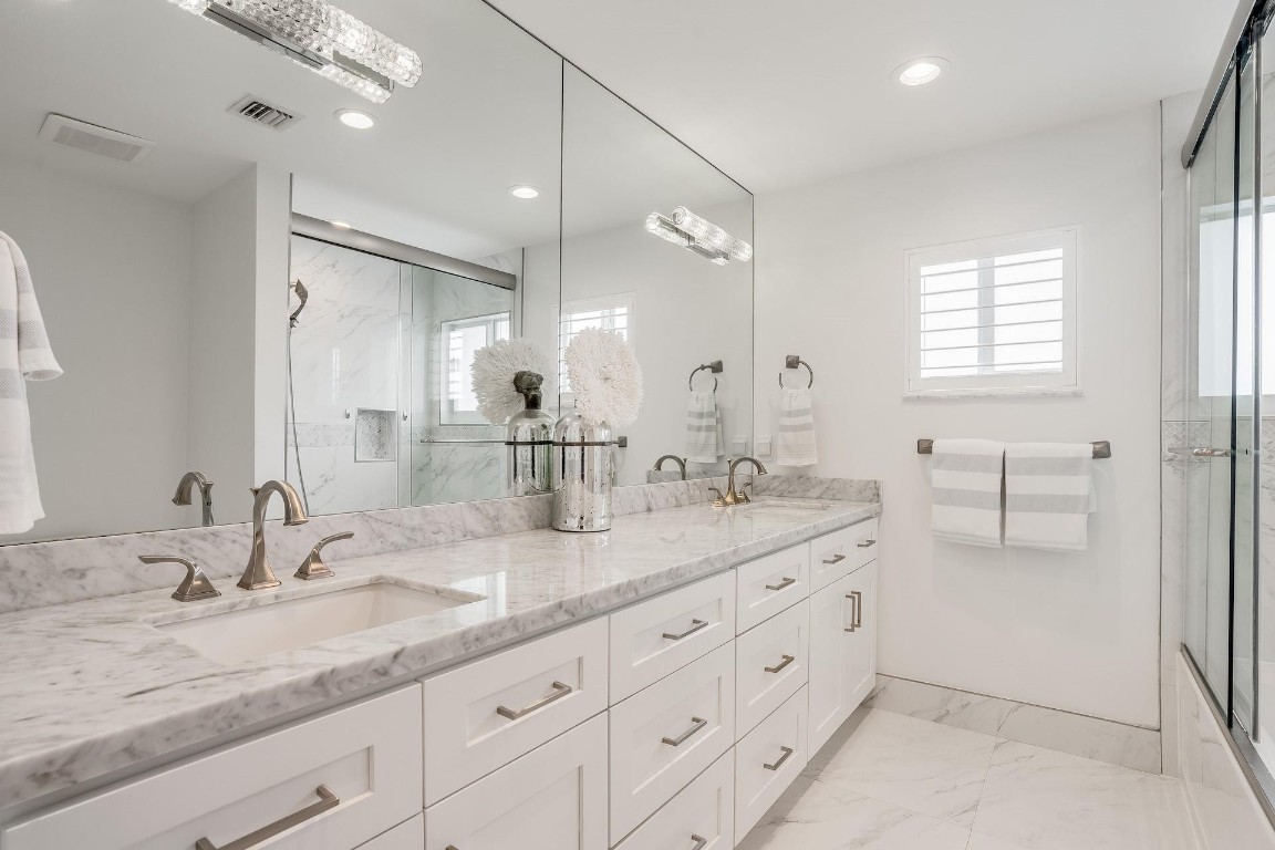 2525 Middle River Dr