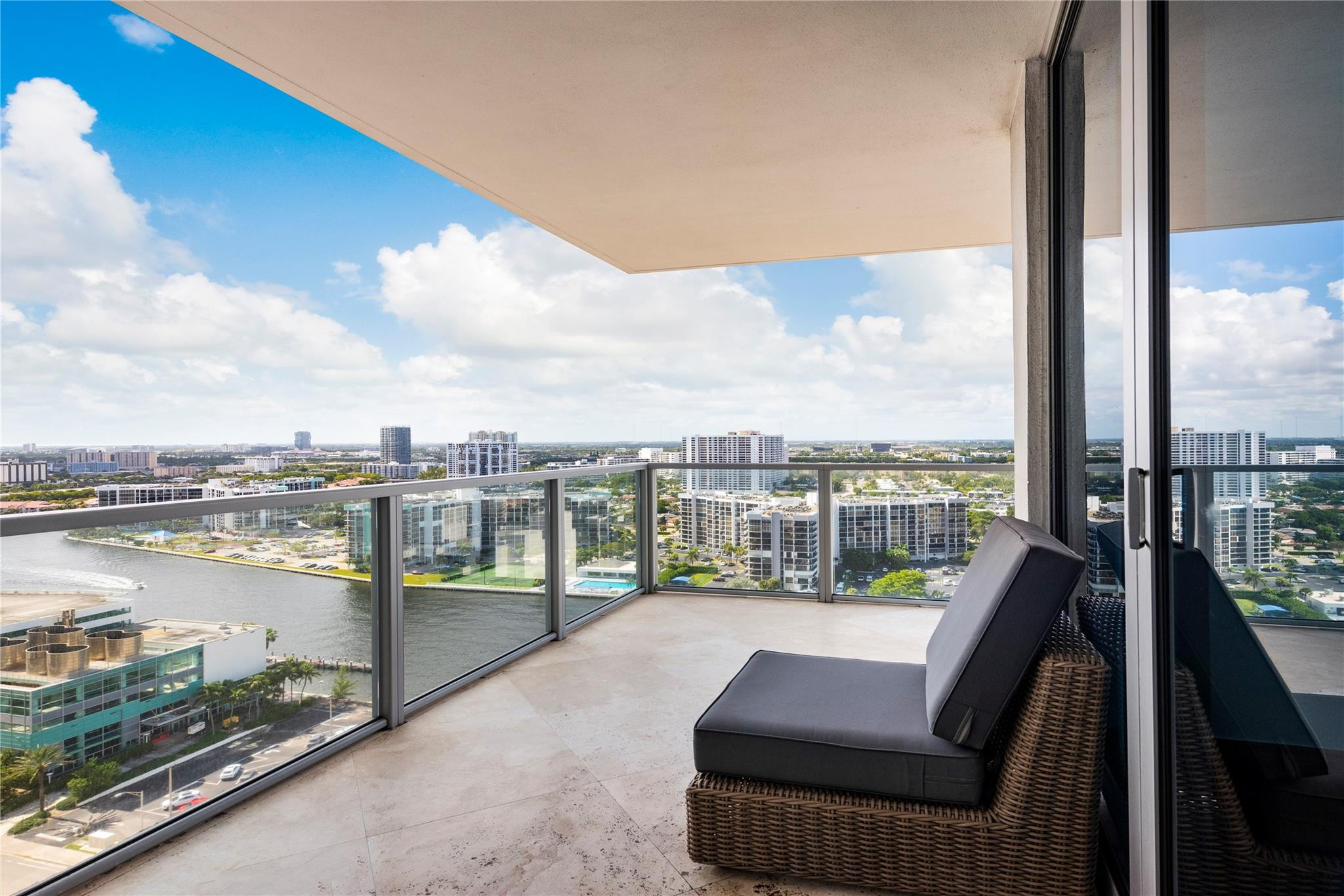 3101 S Ocean Dr 2201