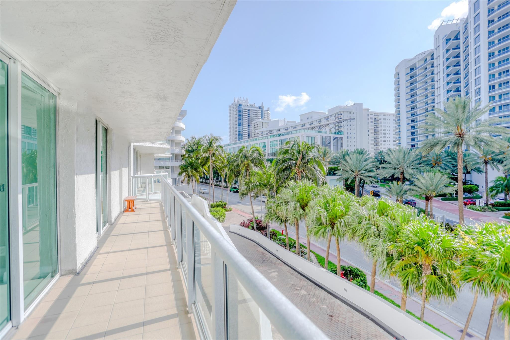 5900 E Collins Ave 406