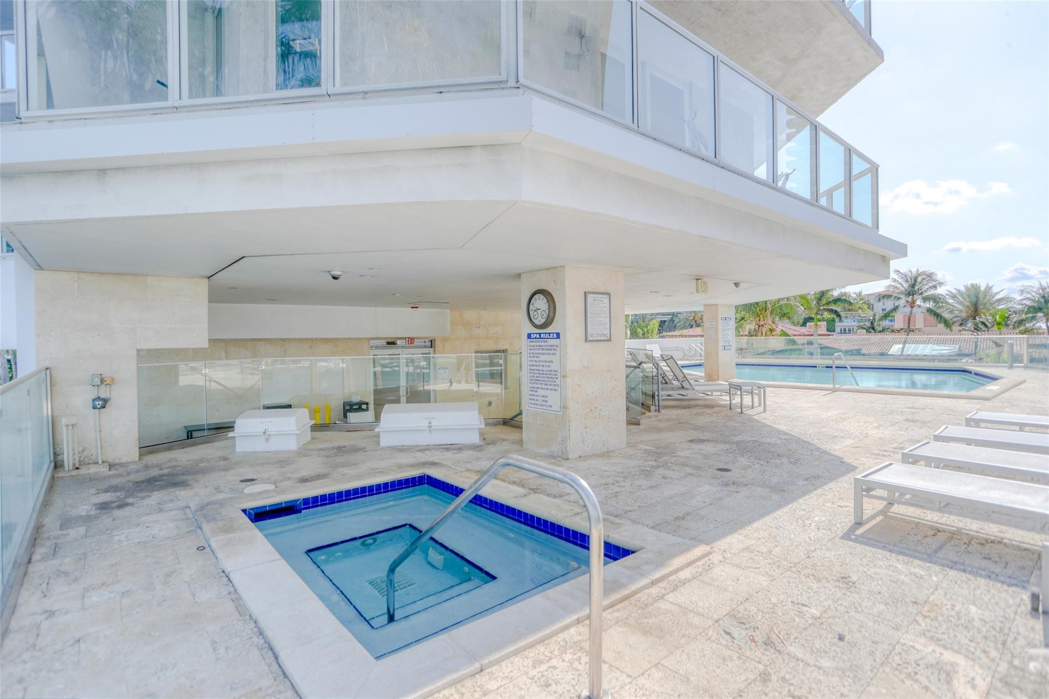 5900 E Collins Ave 406