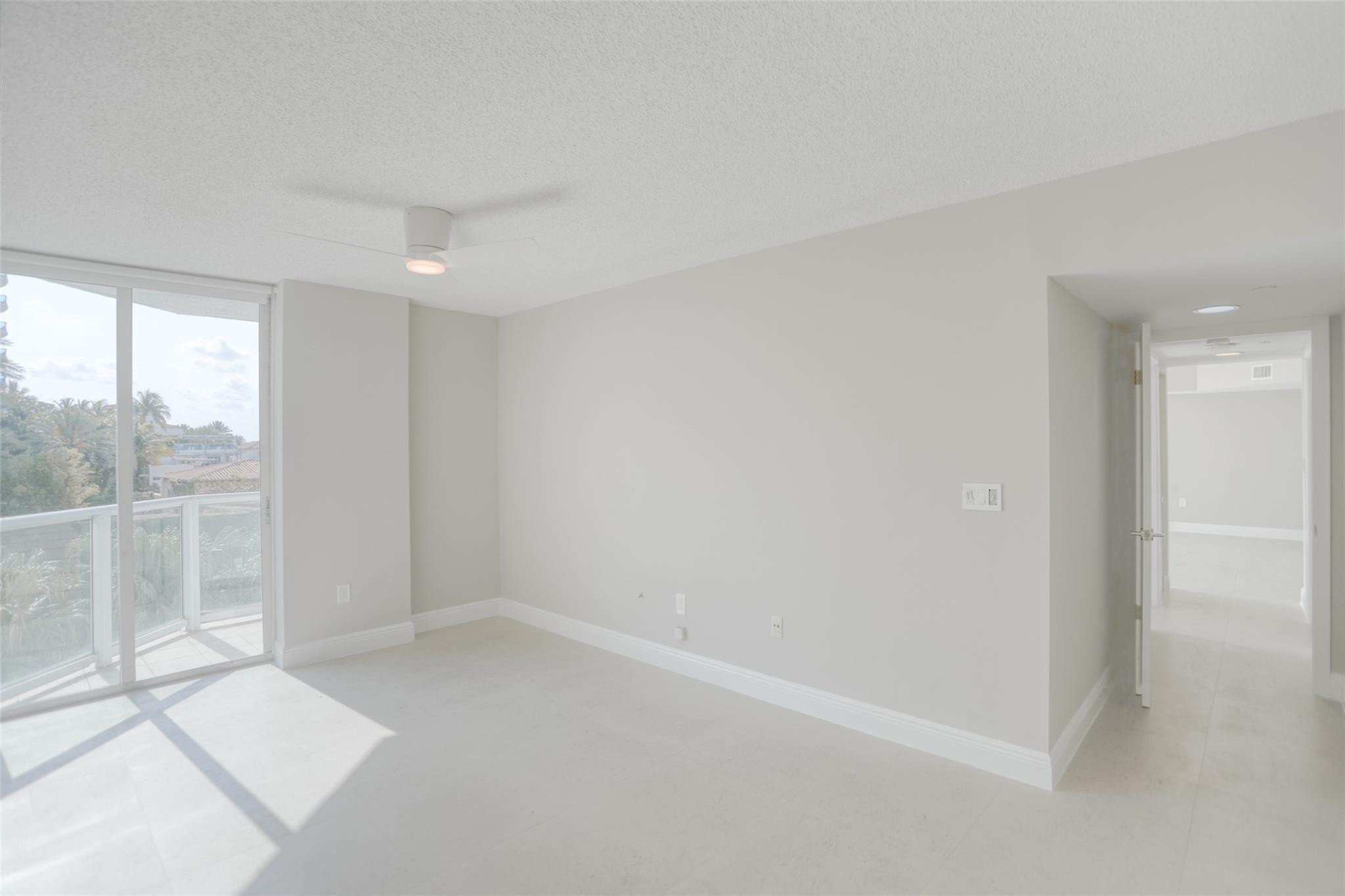 5900 E Collins Ave 406