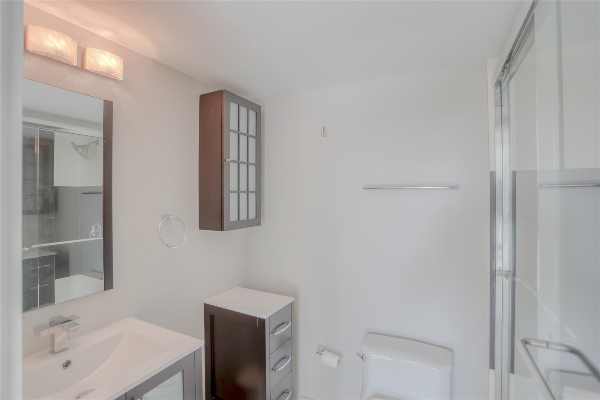 5900 E Collins Ave 406