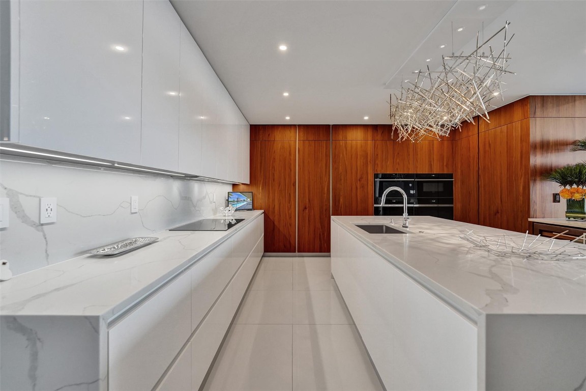 920 Intracoastal Dr 903