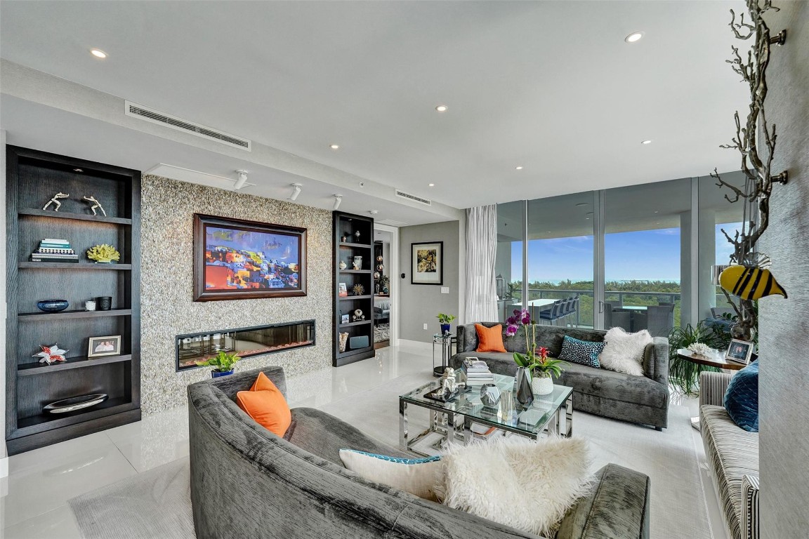 920 Intracoastal Dr 903