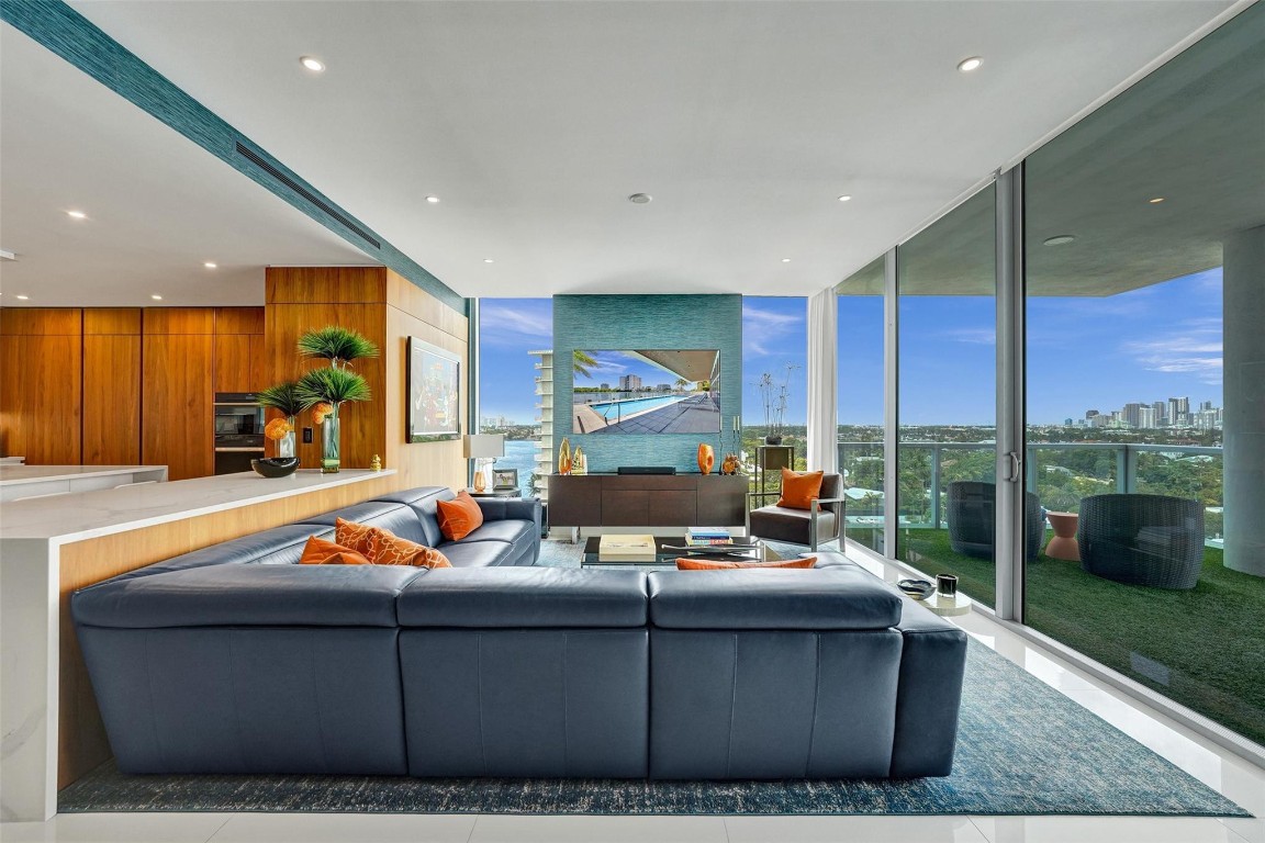 920 Intracoastal Dr 903