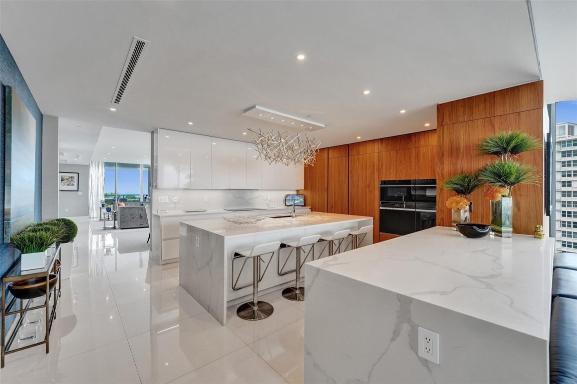 920 Intracoastal Dr 903