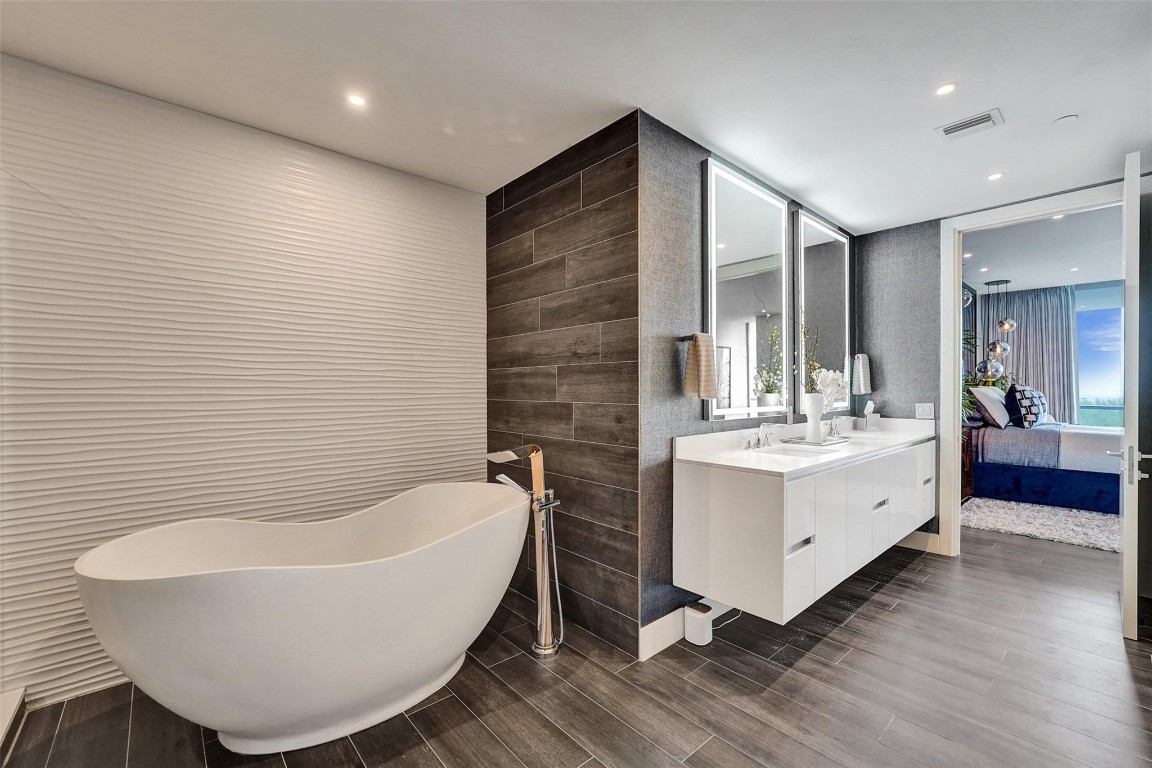 920 Intracoastal Dr 903