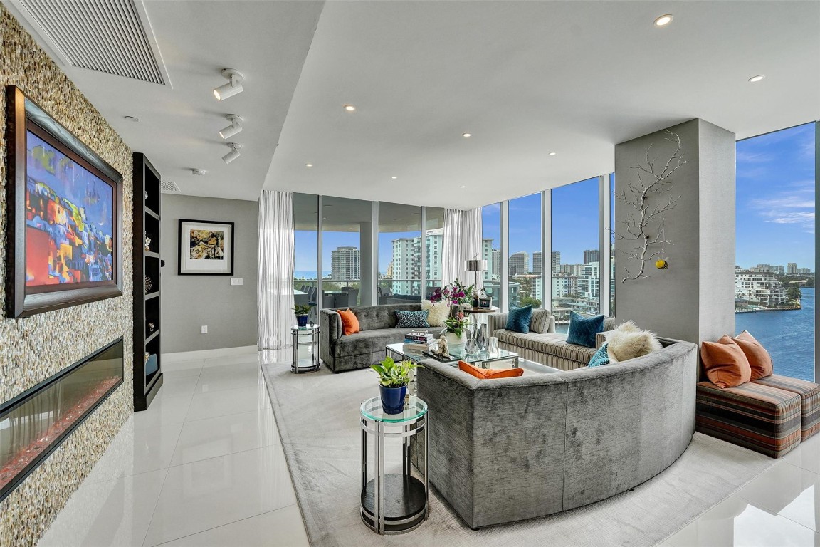 920 Intracoastal Dr 903