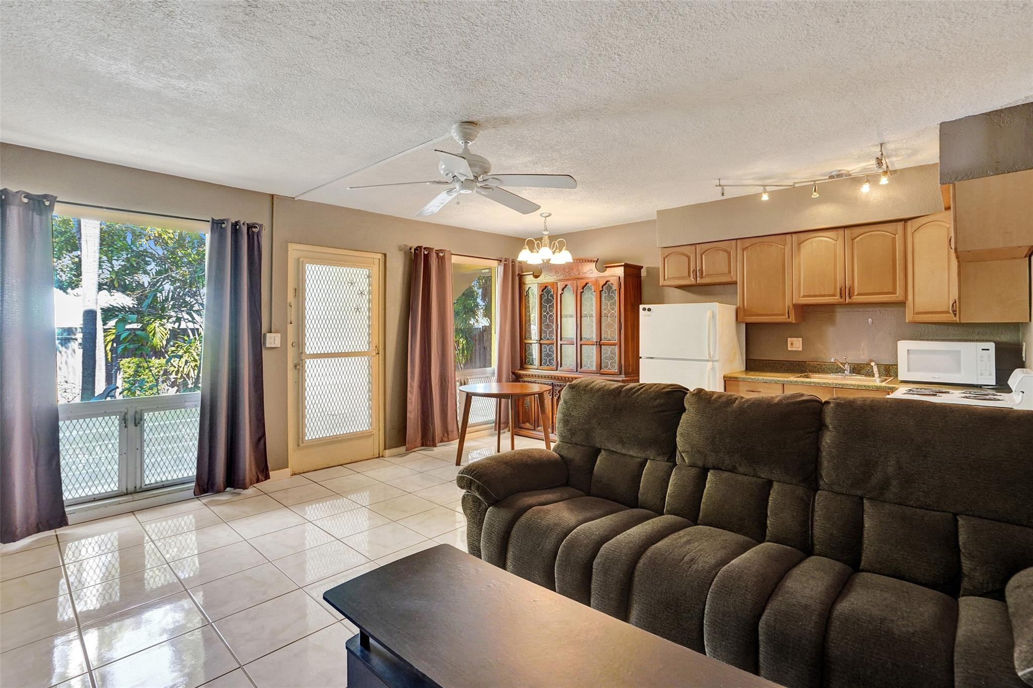 2624 NE 30th Pl 102B