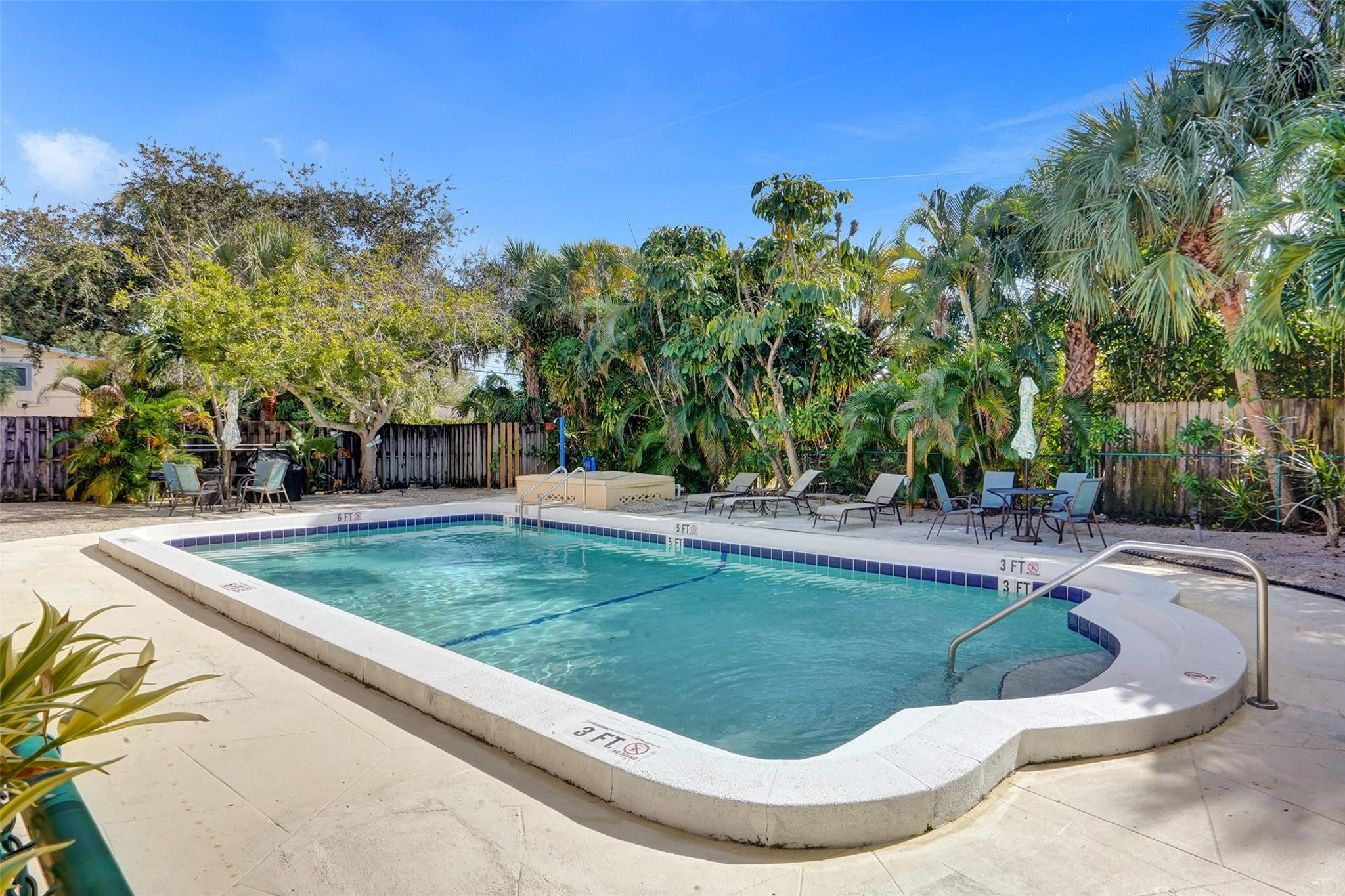 2624 NE 30th Pl 102B