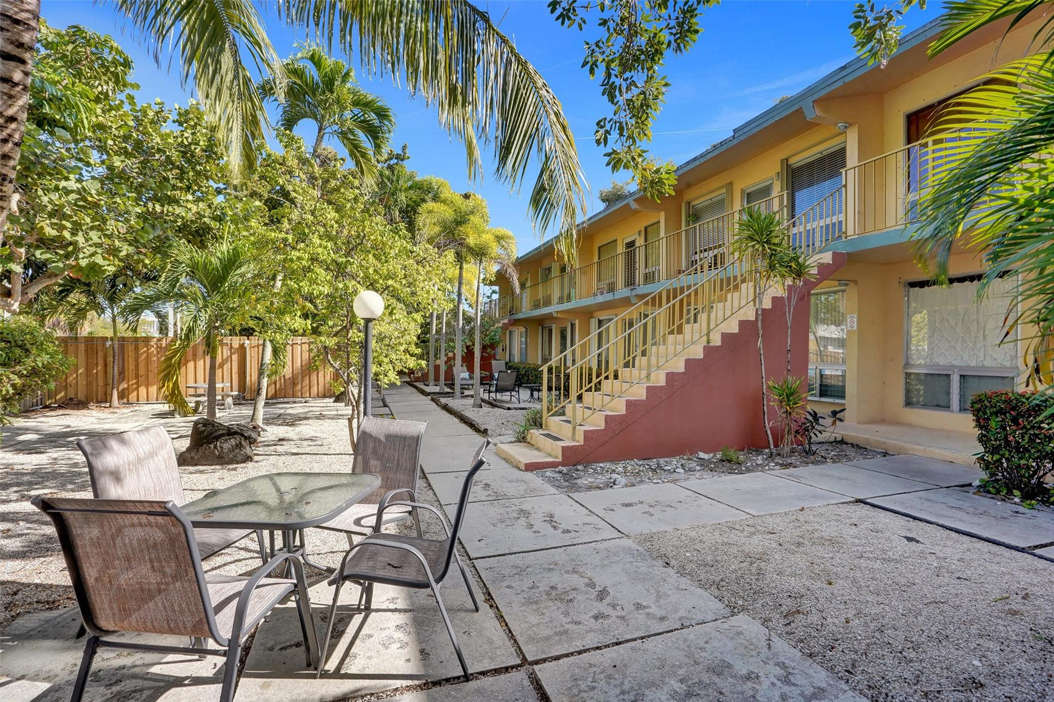 2624 NE 30th Pl 102B